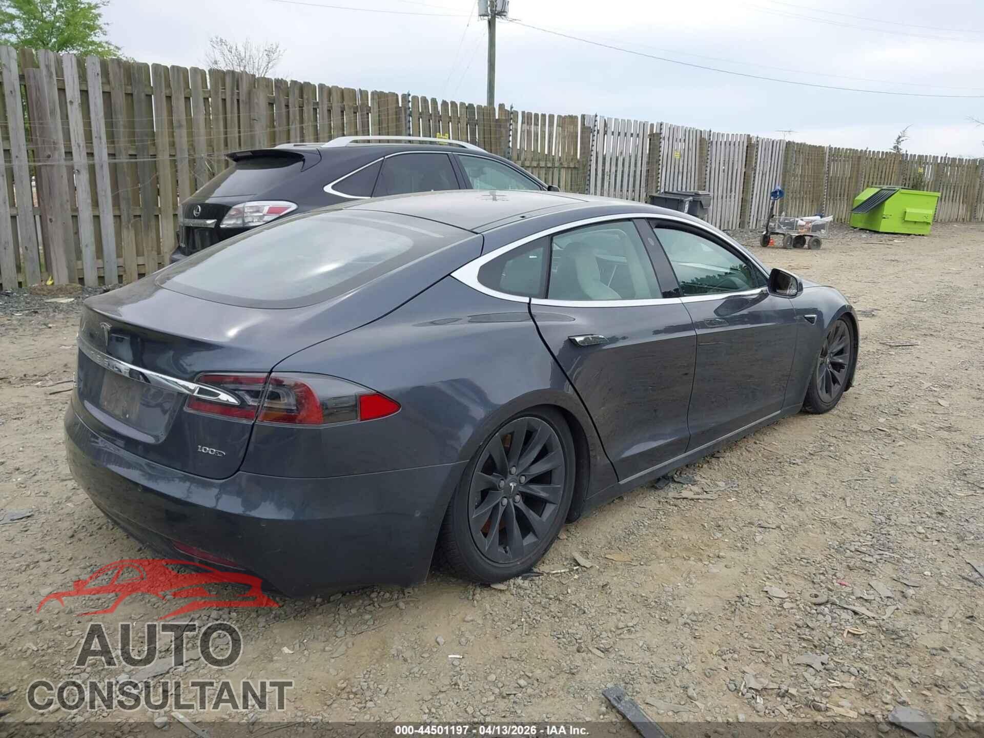 TESLA MODEL S 2017 - 5YJSA1E27HF220240