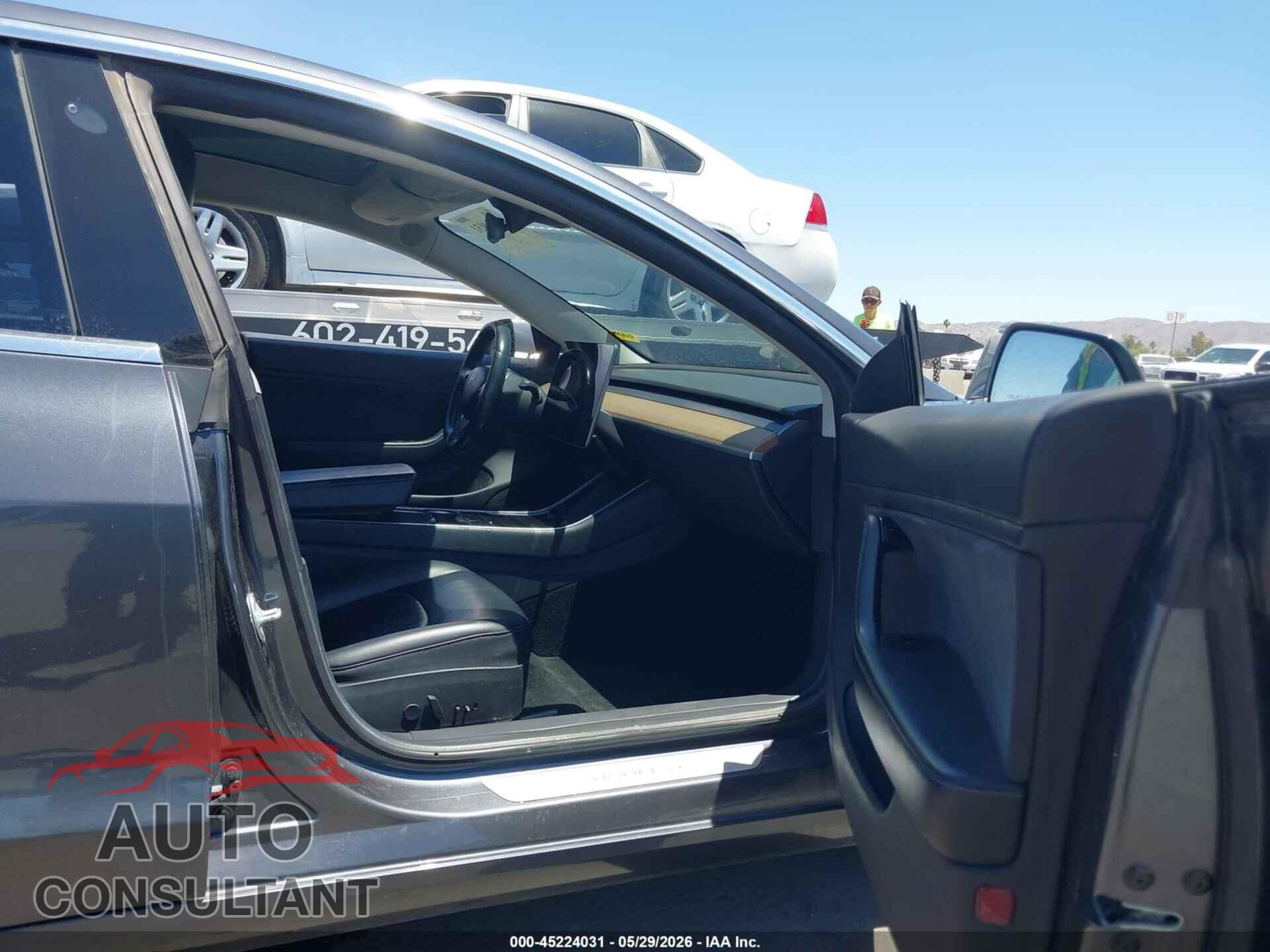 TESLA MODEL 3 2018 - 5YJ3E1EA1JF004549