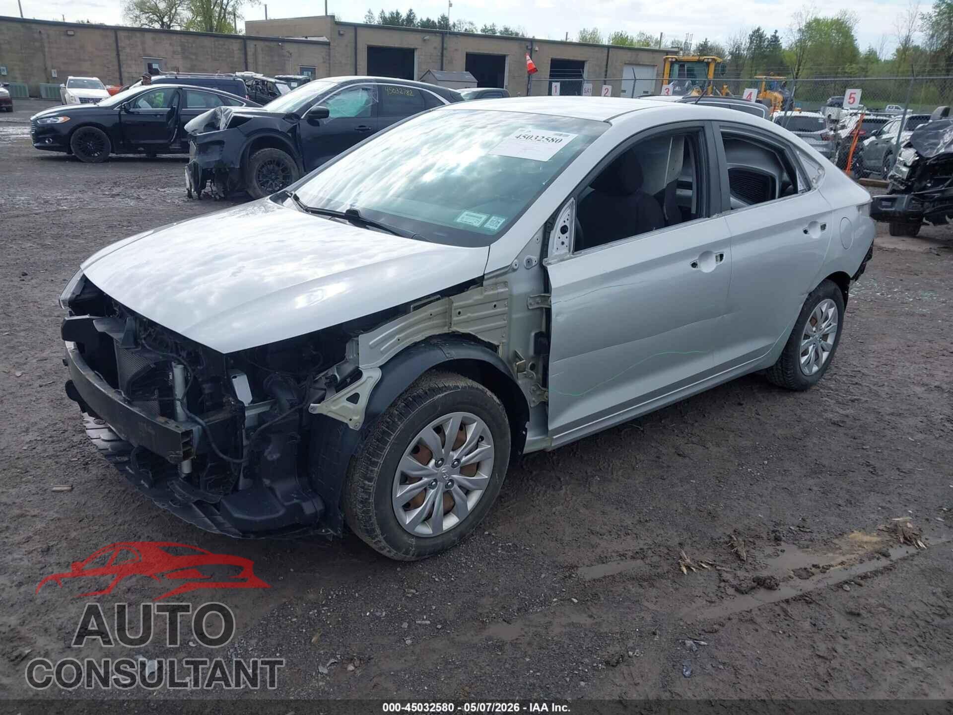 HYUNDAI ACCENT 2018 - 3KPC24A3XJE032017