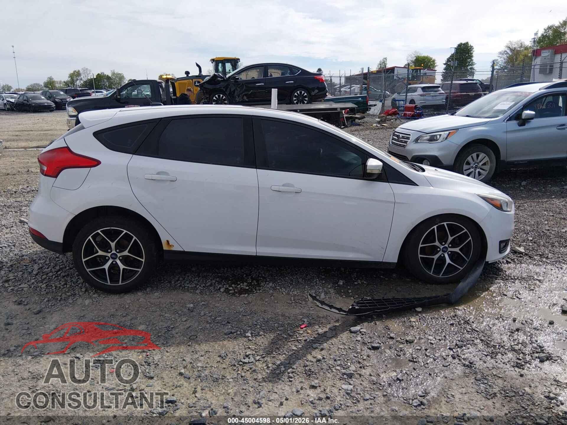 FORD FOCUS 2017 - 1FADP3M25HL249307