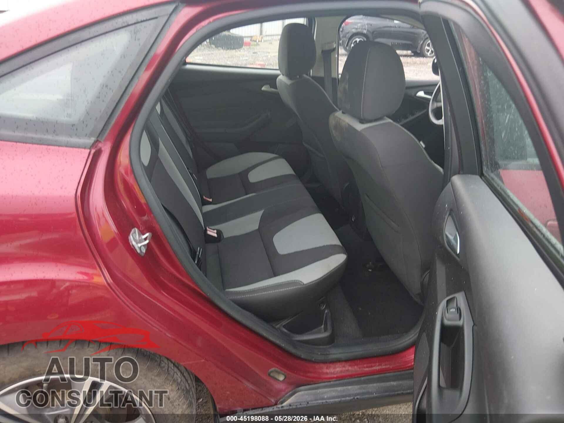 FORD FOCUS 2014 - 1FADP3F25EL451721