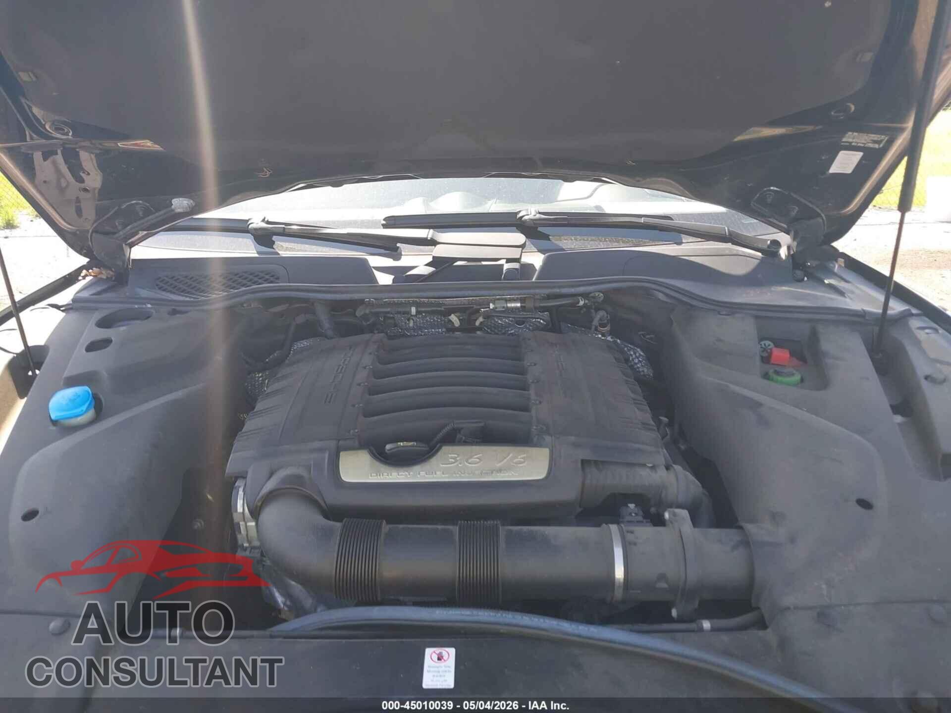 PORSCHE CAYENNE 2017 - WP1AA2A20HKA81576