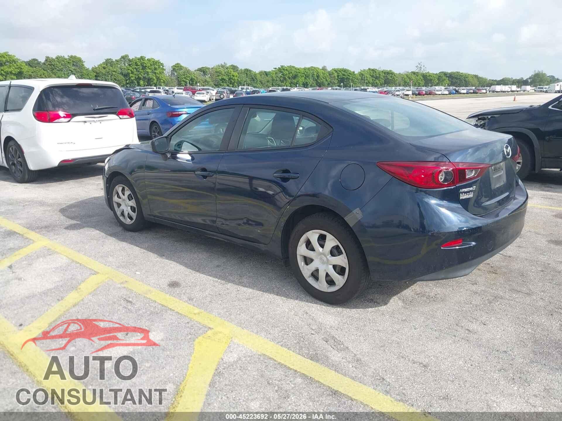MAZDA MAZDA3 2018 - 3MZBN1U76JM169247