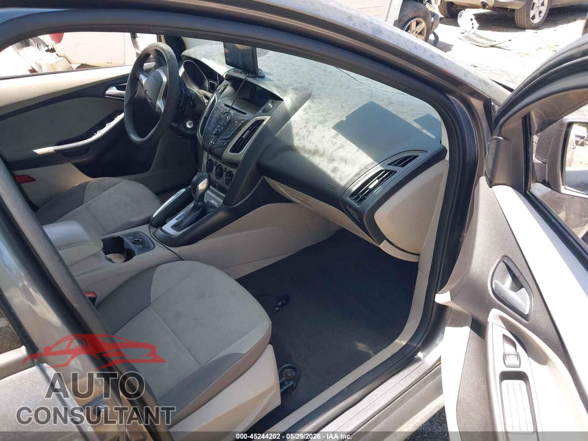 FORD FOCUS 2013 - 1FADP3F27DL351019