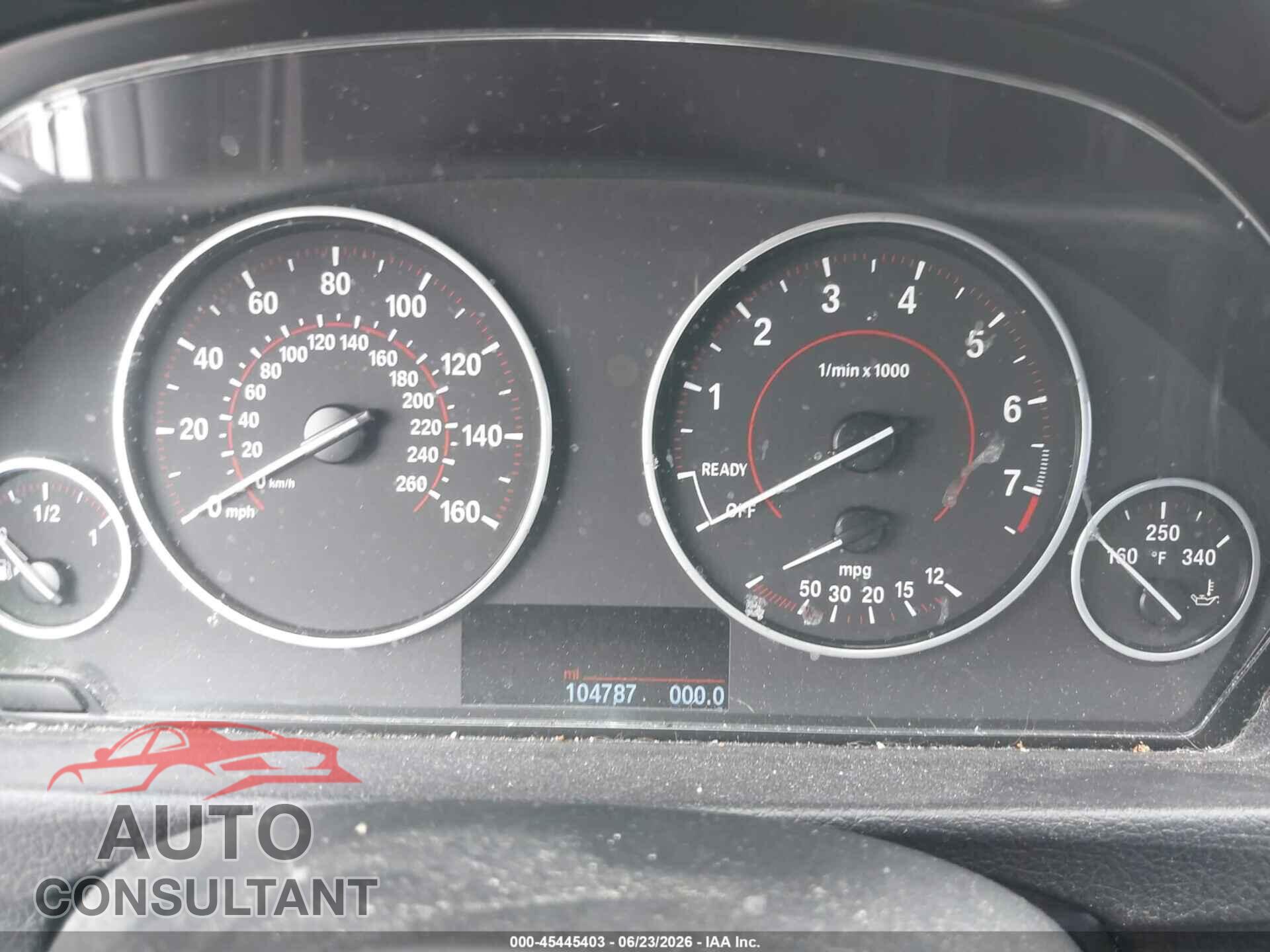 BMW 328I 2016 - WBA8E9G53GNU30366