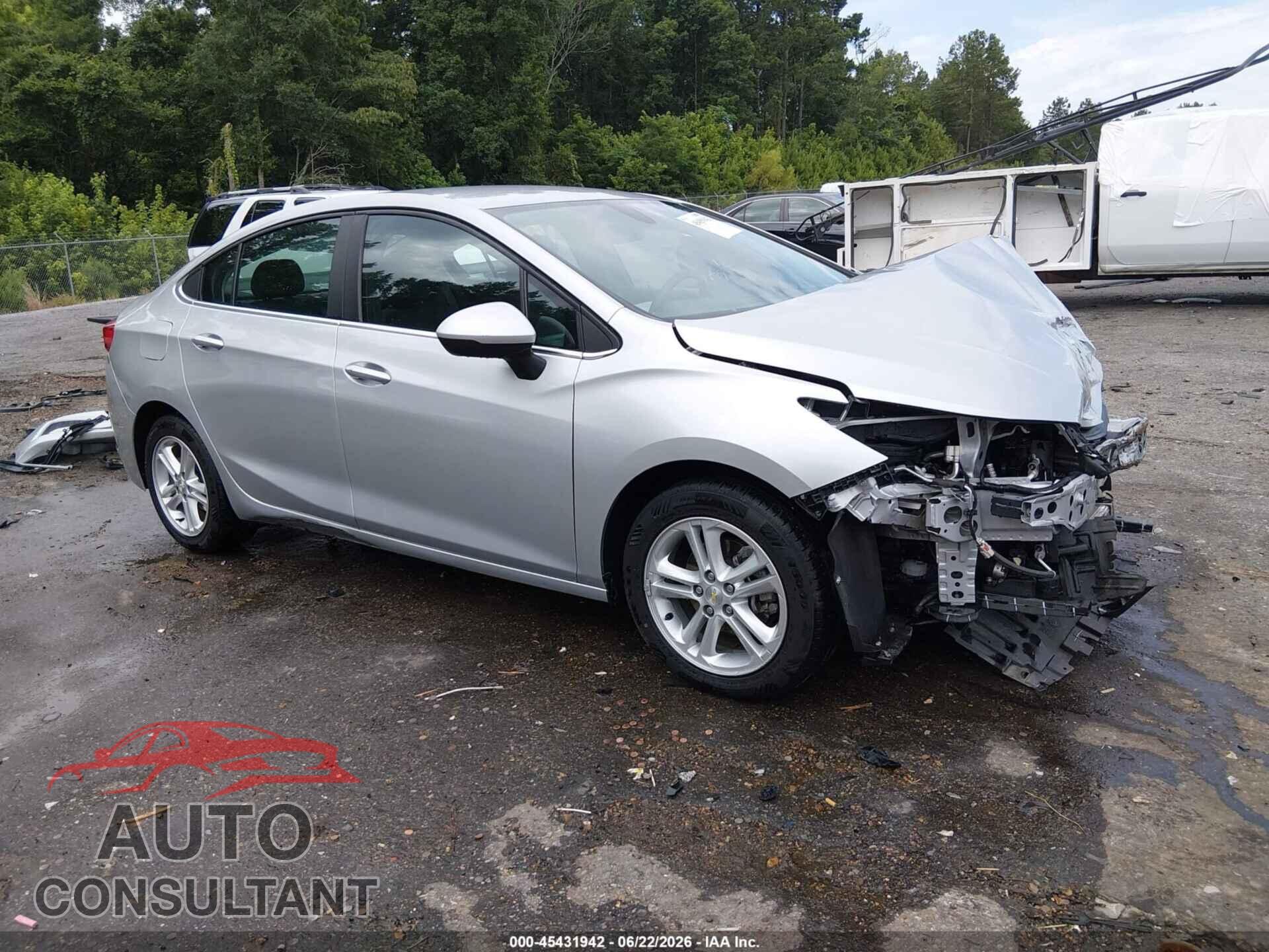CHEVROLET CRUZE 2017 - 1G1BE5SM3H7196129