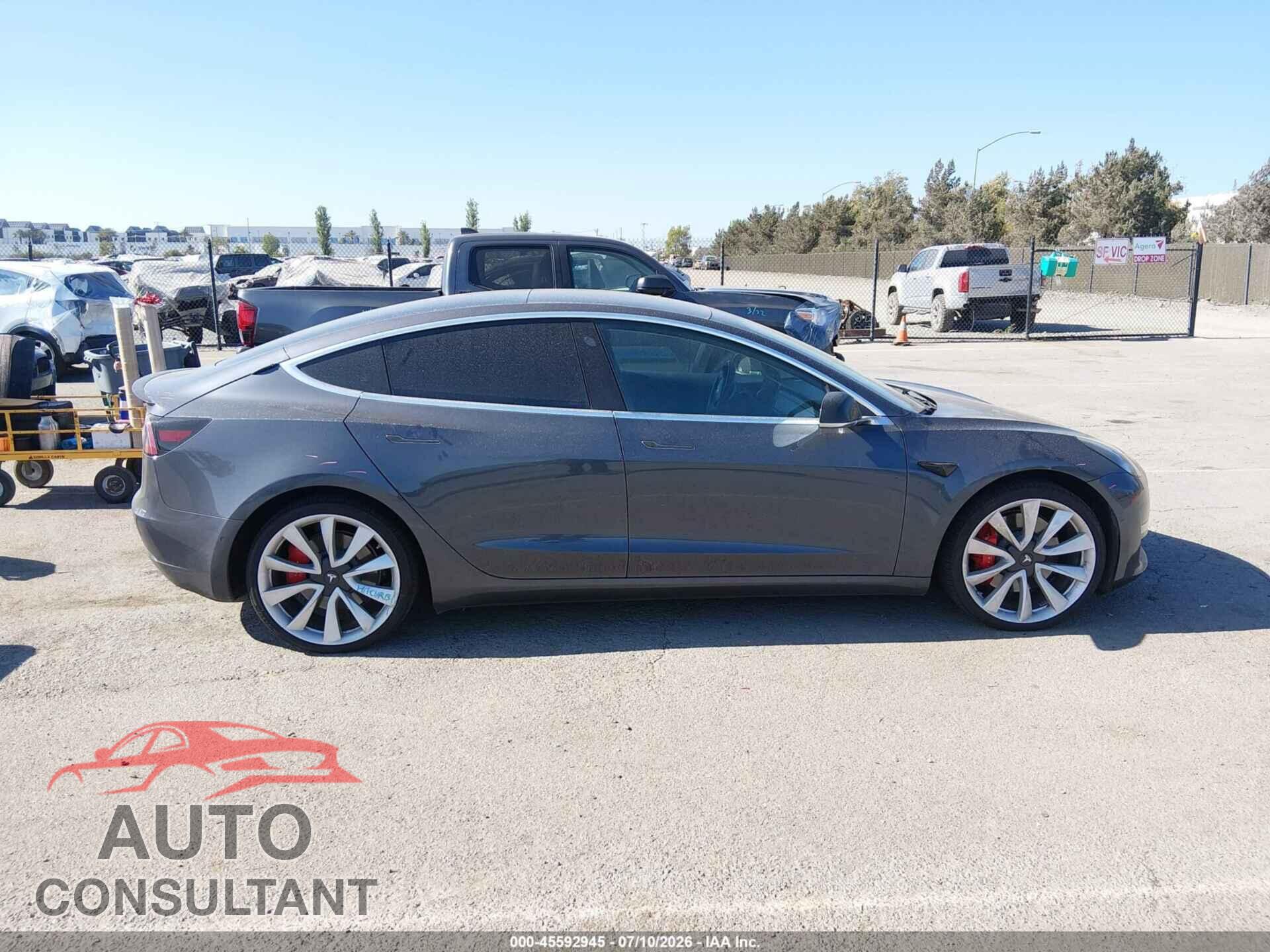 TESLA MODEL 3 2019 - 5YJ3E1EB8KF237838