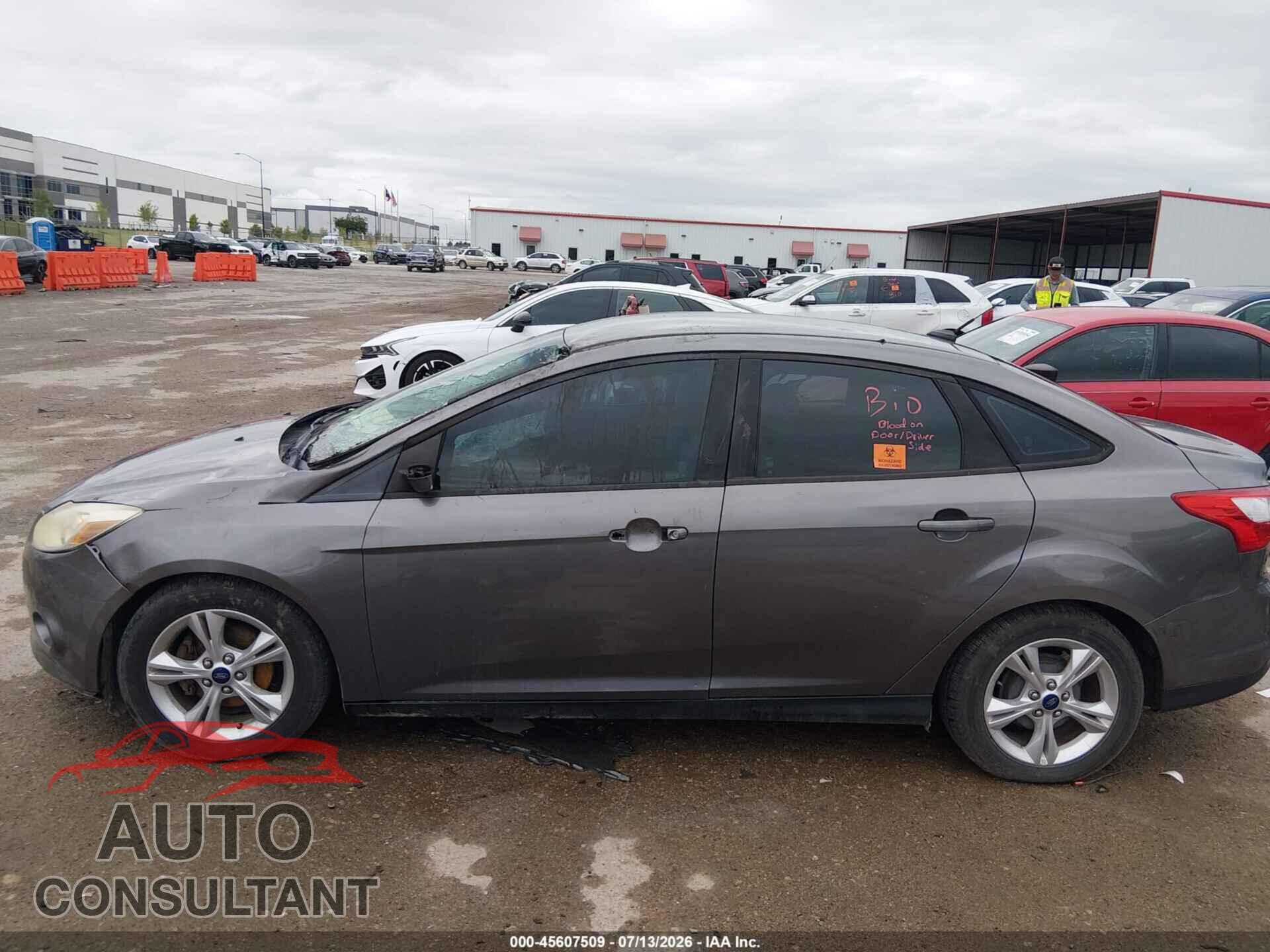 FORD FOCUS 2014 - 1FADP3F23EL266258