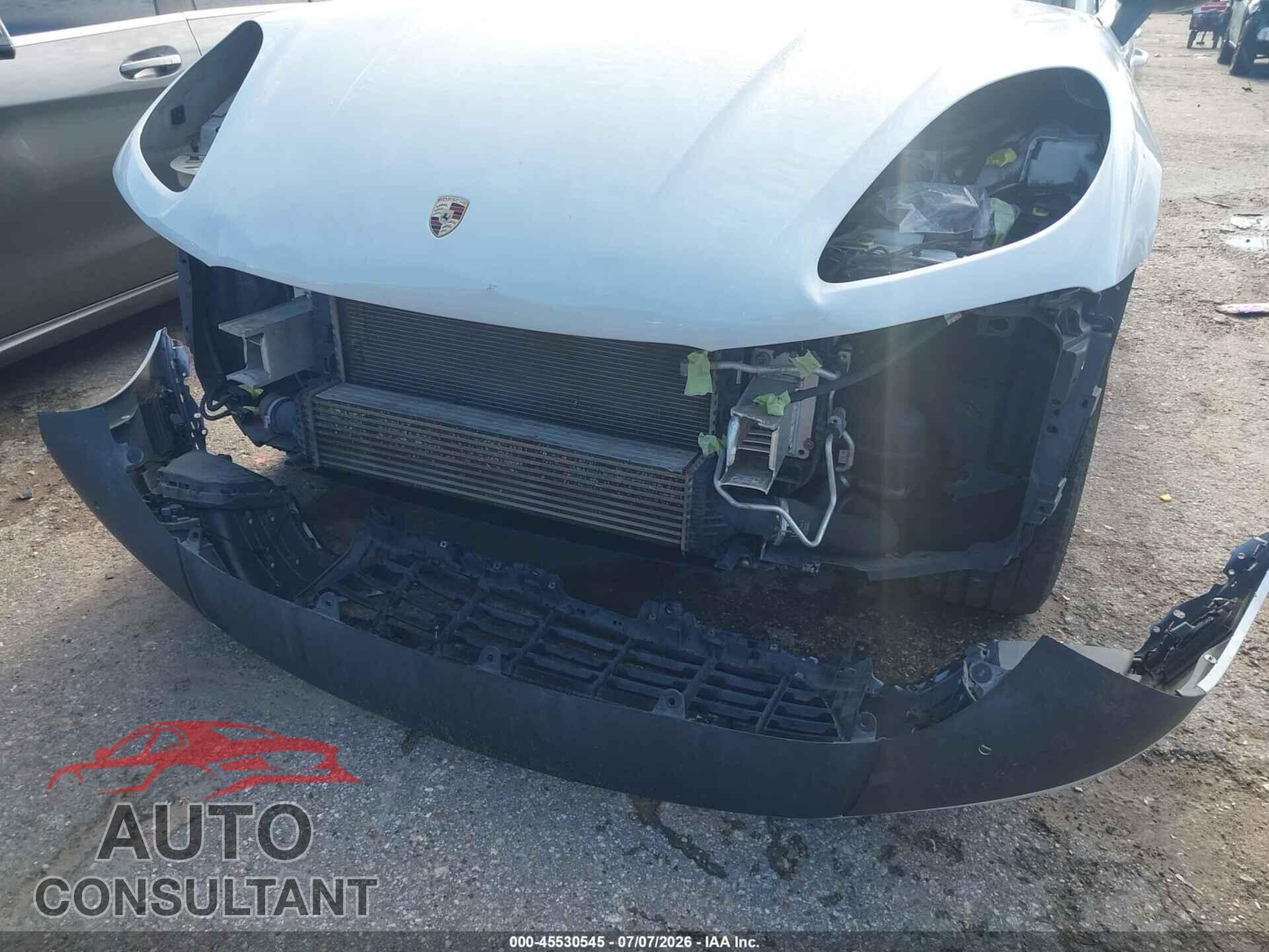 PORSCHE MACAN 2018 - WP1AA2A58JLB03723