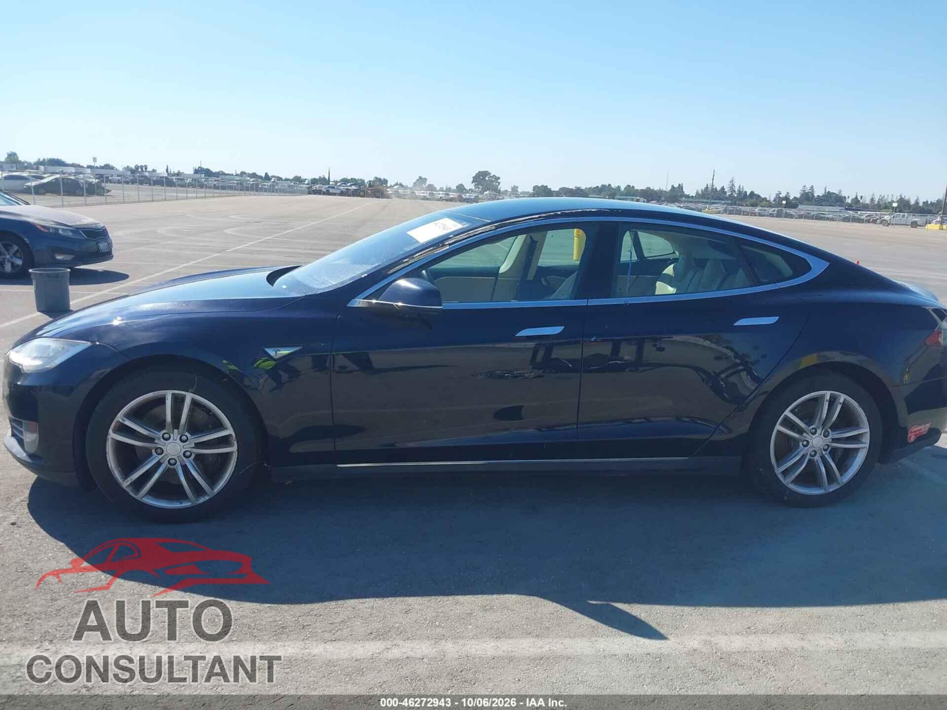TESLA MODEL S 2013 - 5YJSA1CN8DFP23265