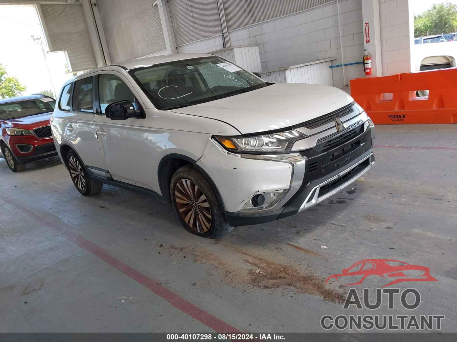 MITSUBISHI OUTLANDER 2019 - JA4AD2A36KZ014653