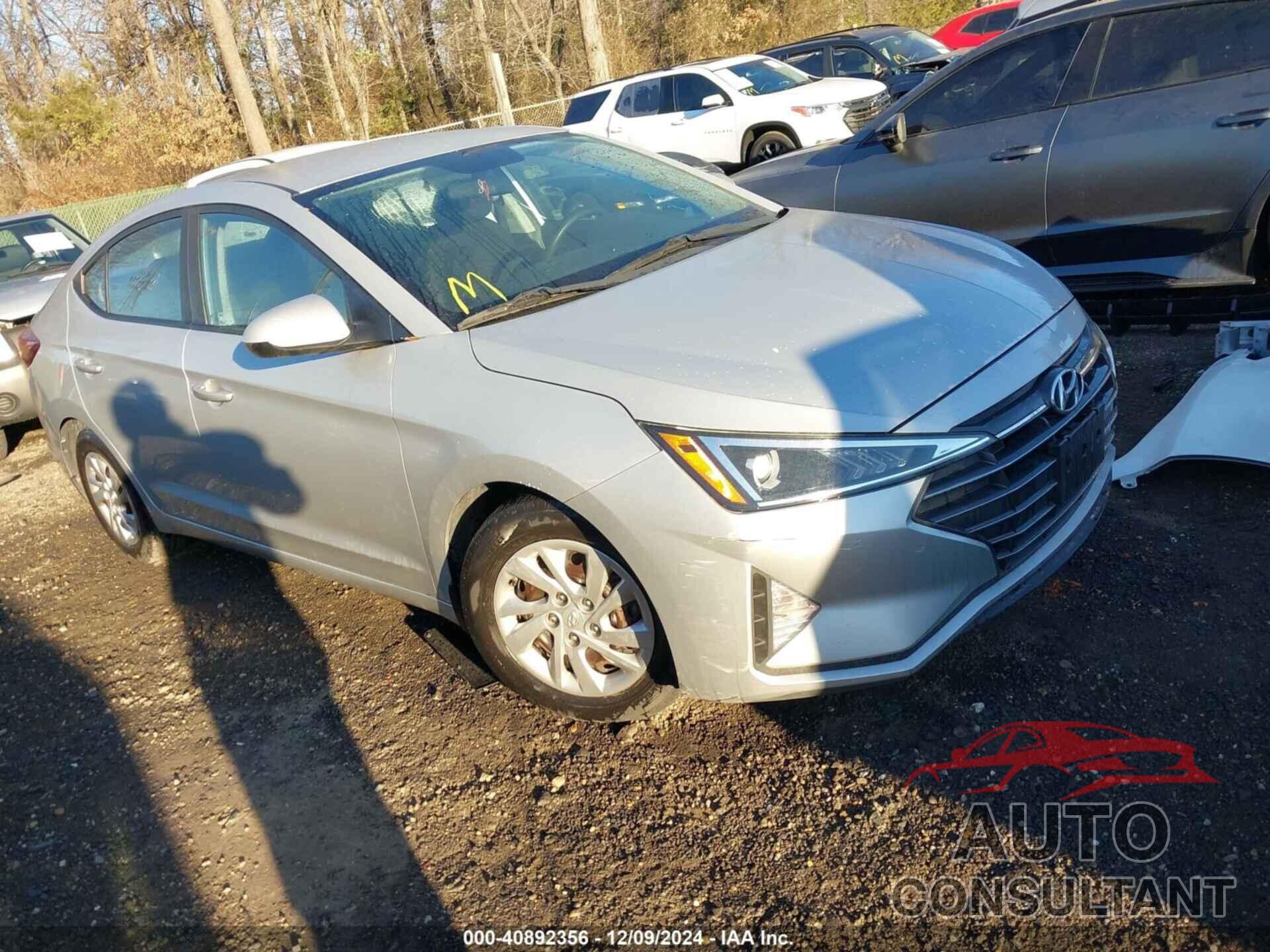 HYUNDAI ELANTRA 2019 - 5NPD74LF2KH494596
