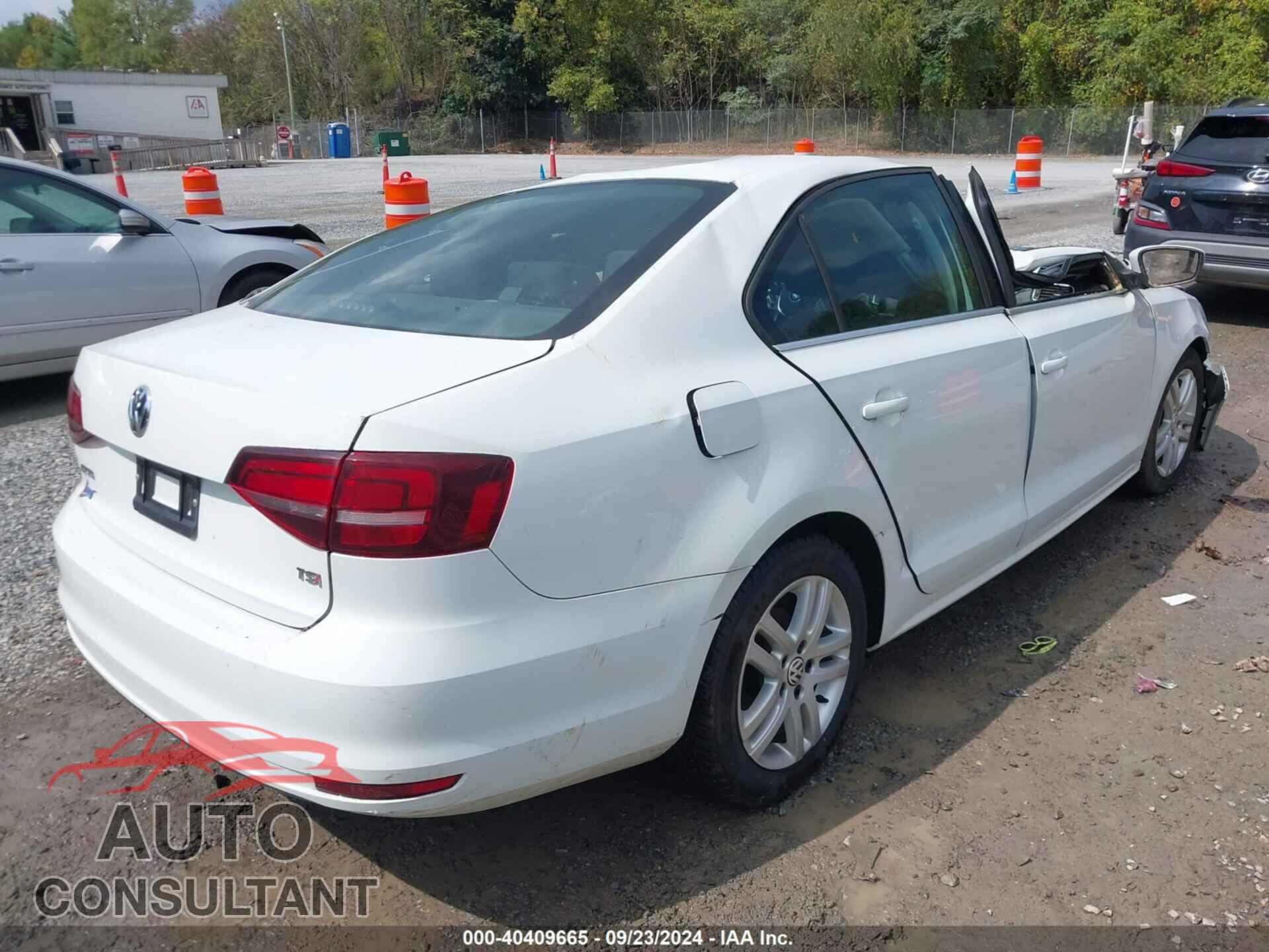 VOLKSWAGEN JETTA 2017 - 3VW2B7AJXHM208959
