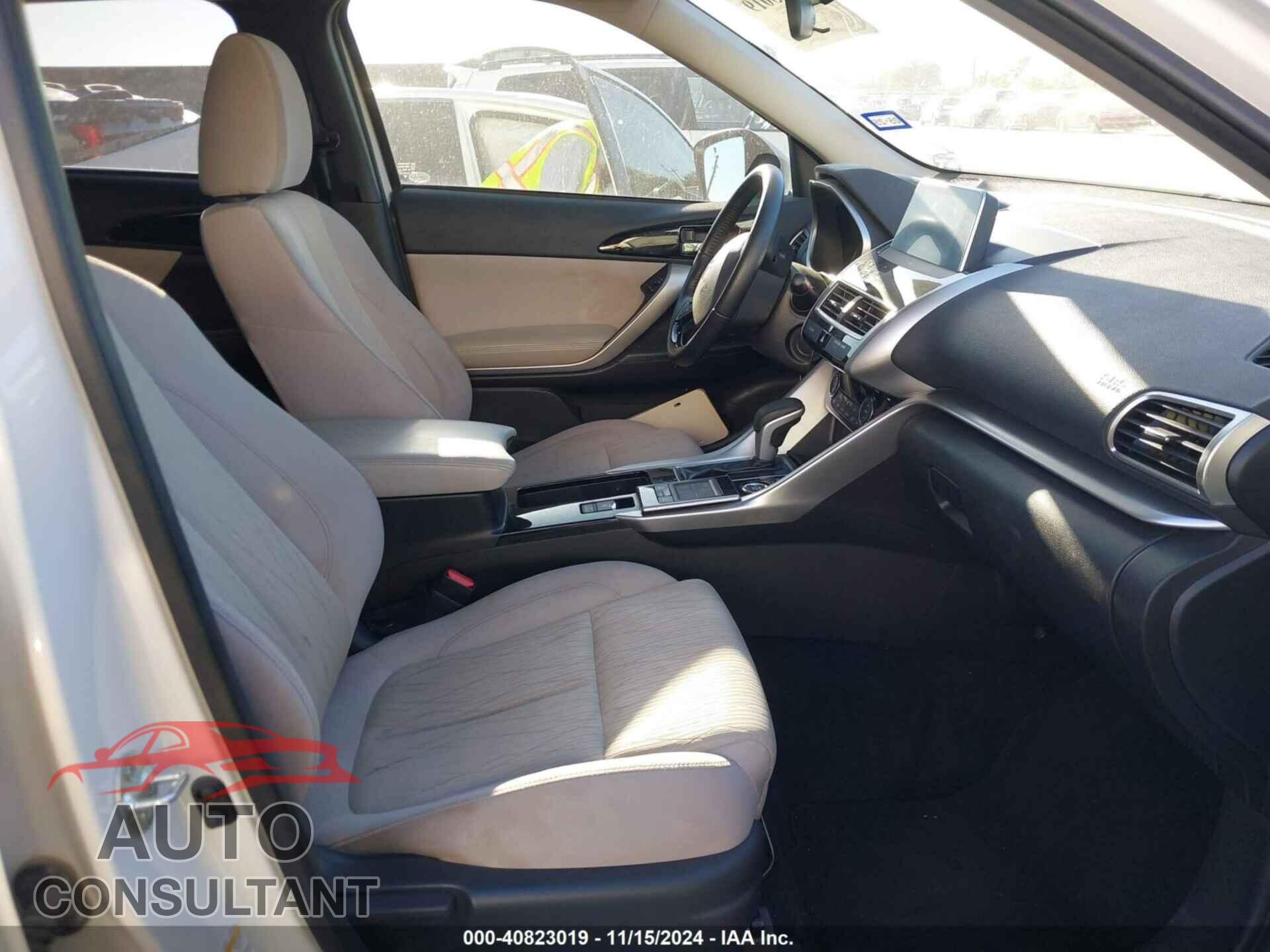MITSUBISHI ECLIPSE CROSS 2018 - JA4AT5AA2JZ064807