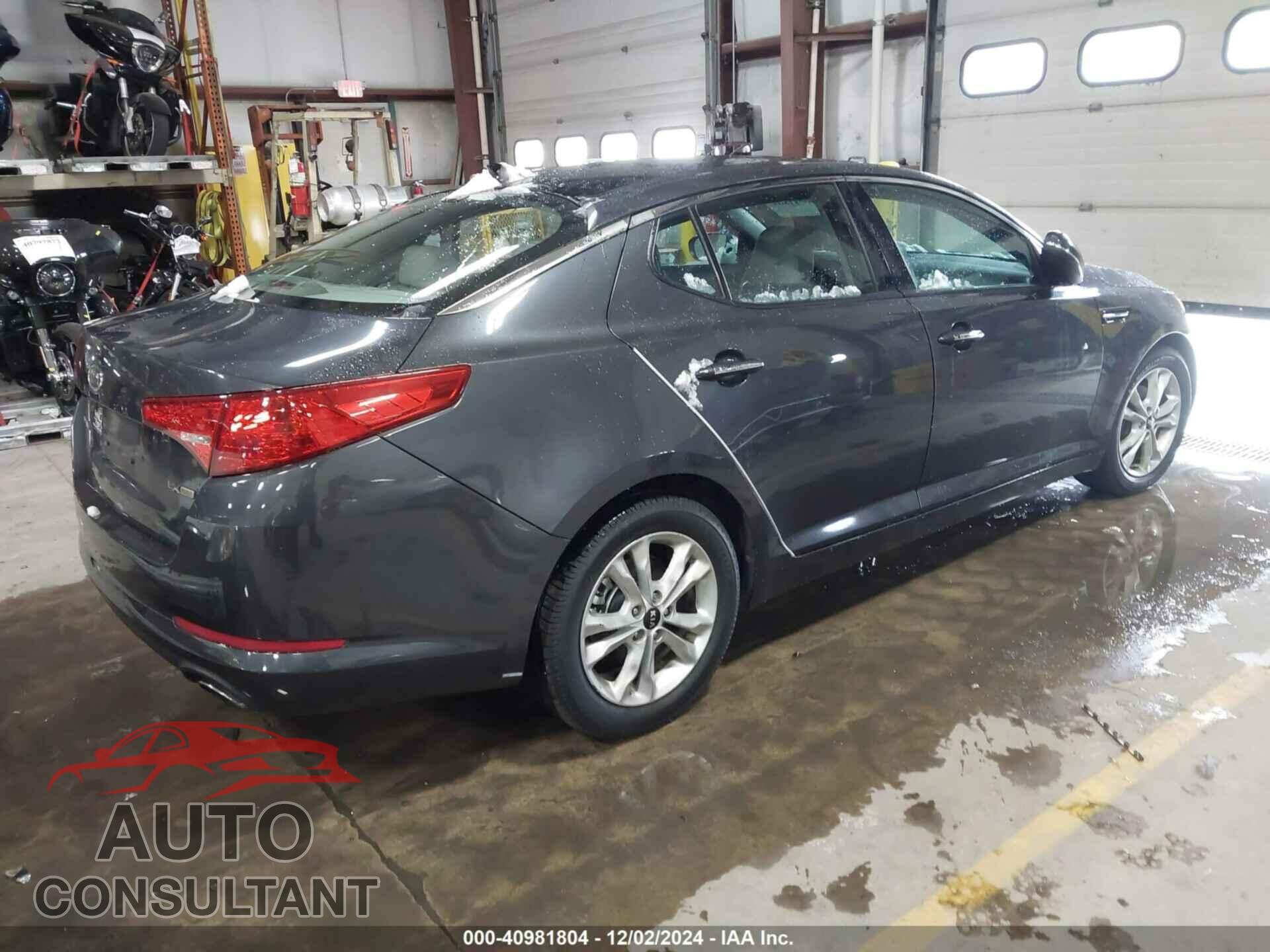 KIA OPTIMA 2011 - KNAGN4A79B5111409