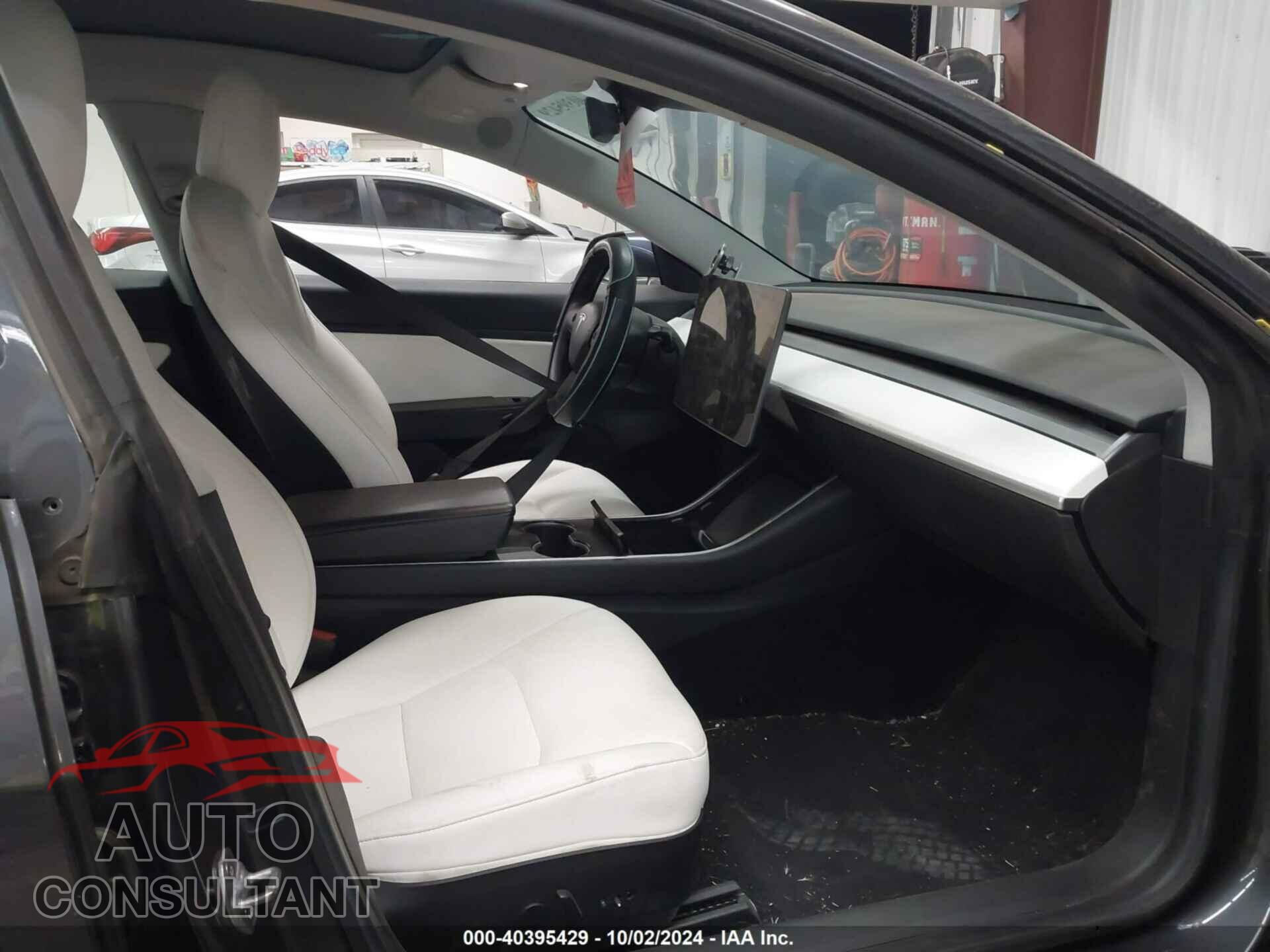 TESLA MODEL 3 2019 - 5YJ3E1EA4KF519577