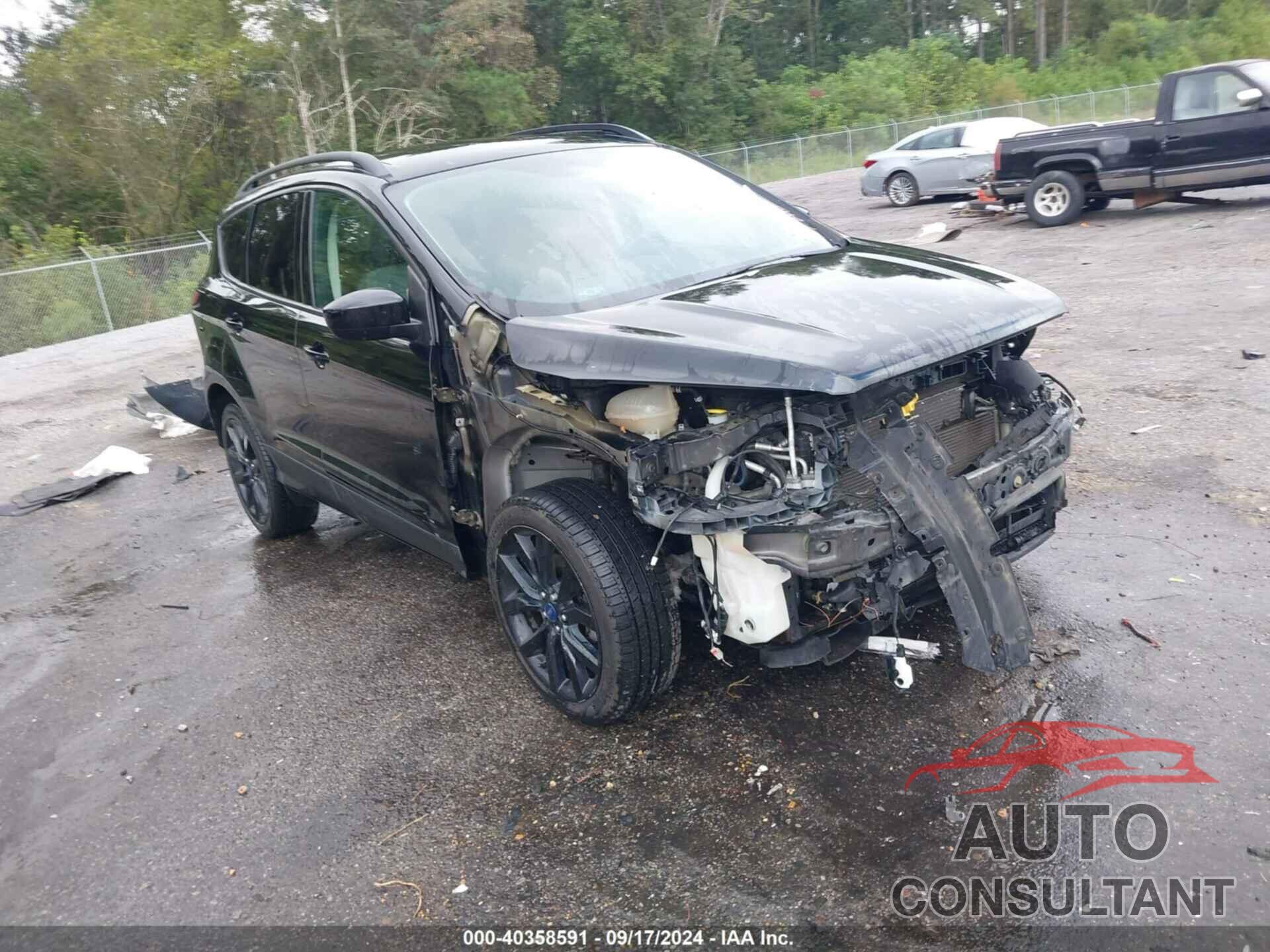 FORD ESCAPE 2017 - 1FMCU0GD9HUC86537
