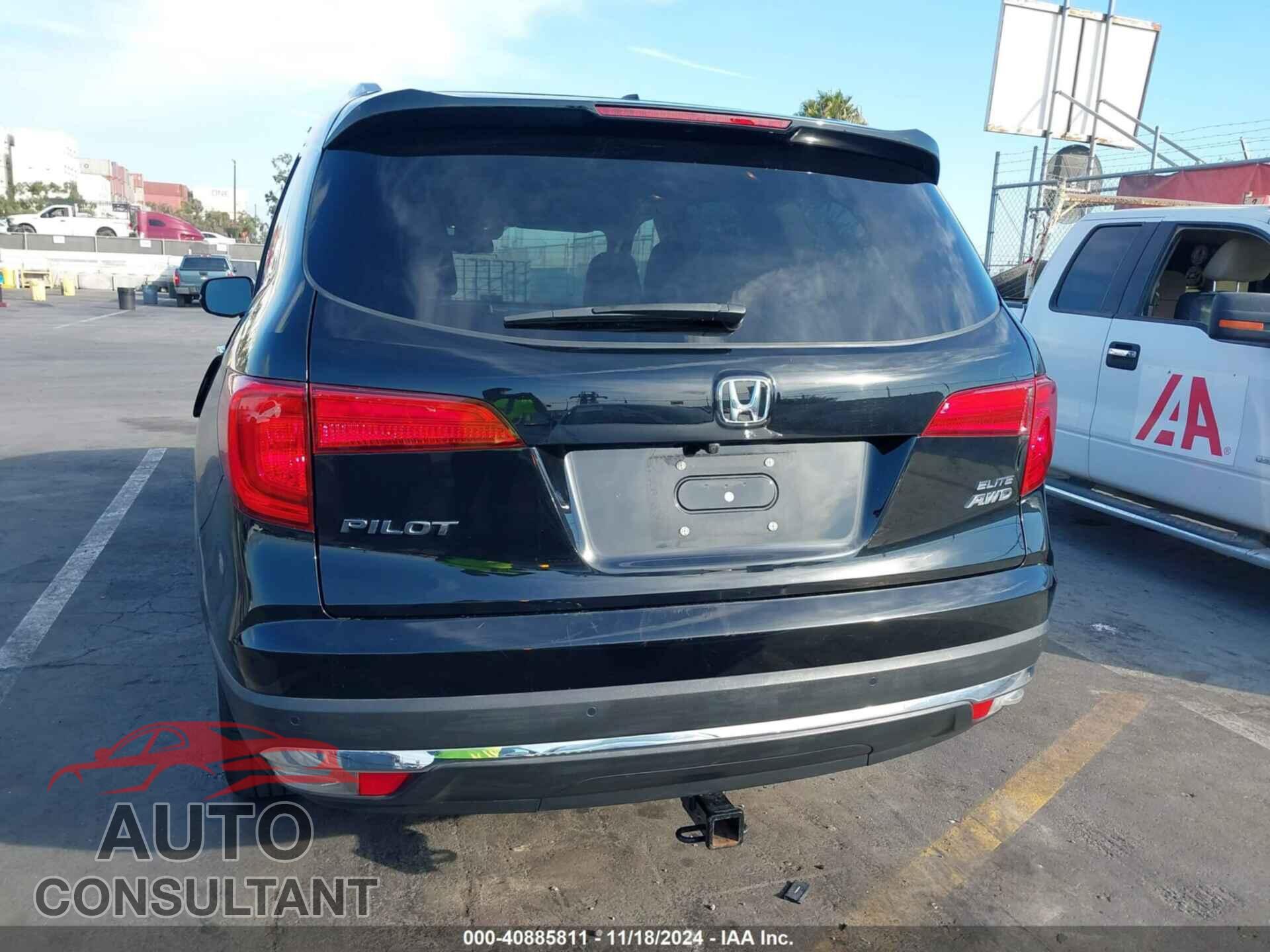 HONDA PILOT 2017 - 5FNYF6H09HB100264