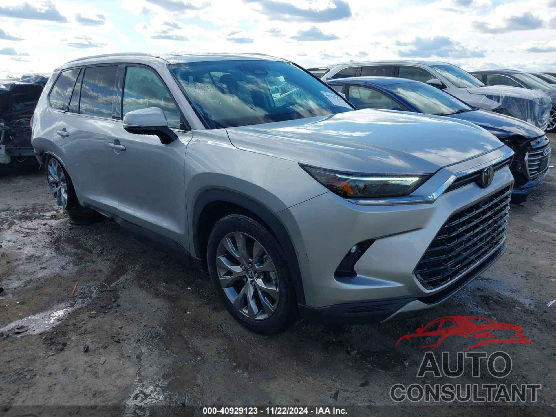 TOYOTA GRAND HIGHLANDER 2024 - 5TDAAAA59RS000252