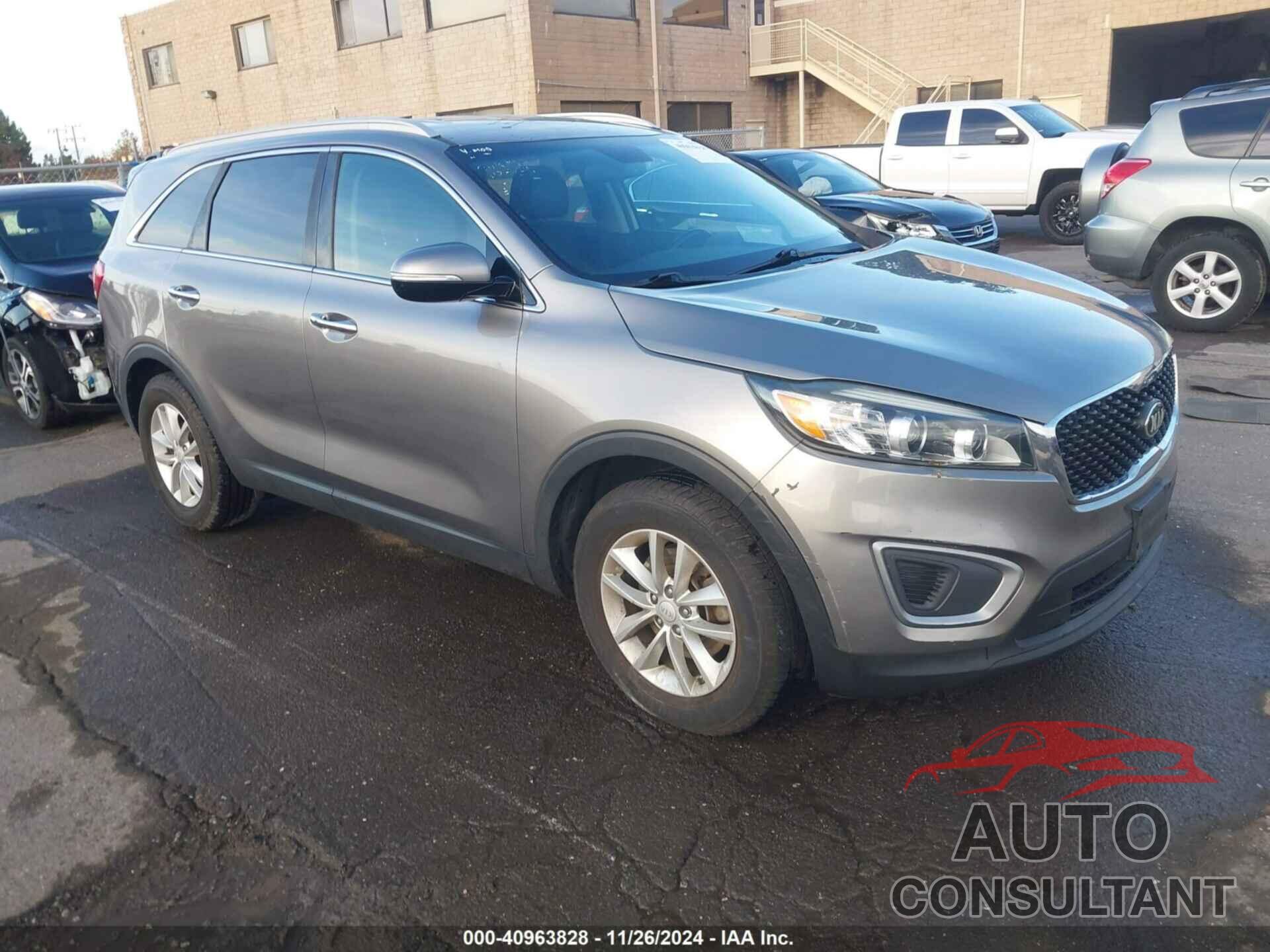 KIA SORENTO 2017 - 5XYPG4A30HG279143