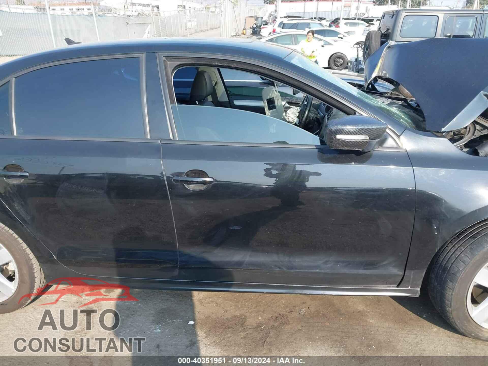 VOLKSWAGEN JETTA 2012 - 3VWLL7AJ5CM415334