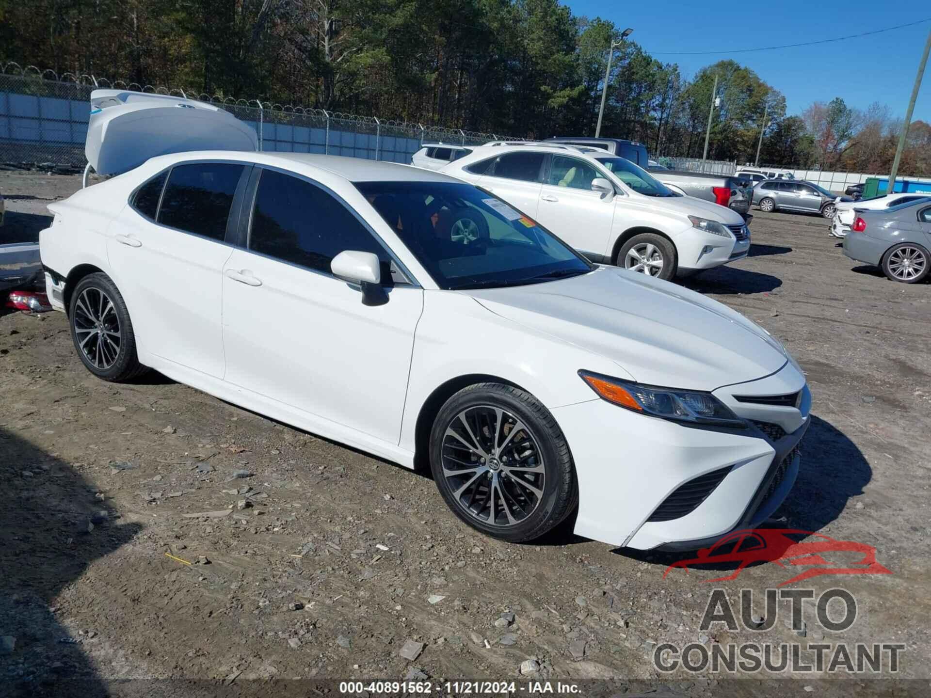 TOYOTA CAMRY 2018 - JTNB11HK5J3030995