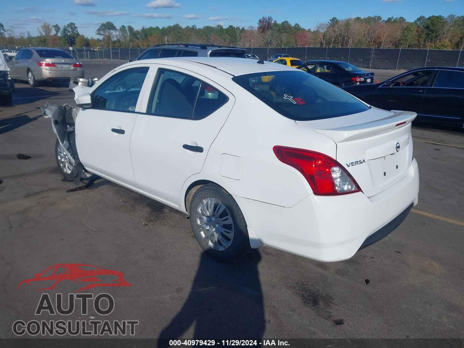 NISSAN VERSA 2017 - 3N1CN7AP4HL854557