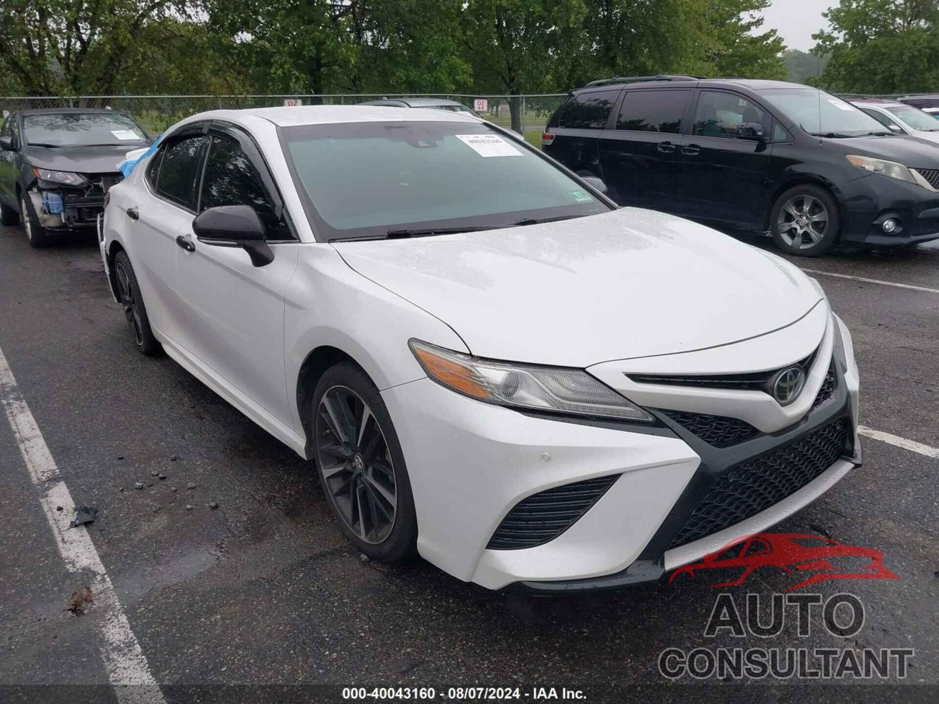 TOYOTA CAMRY 2018 - 4T1B61HK8JU104292