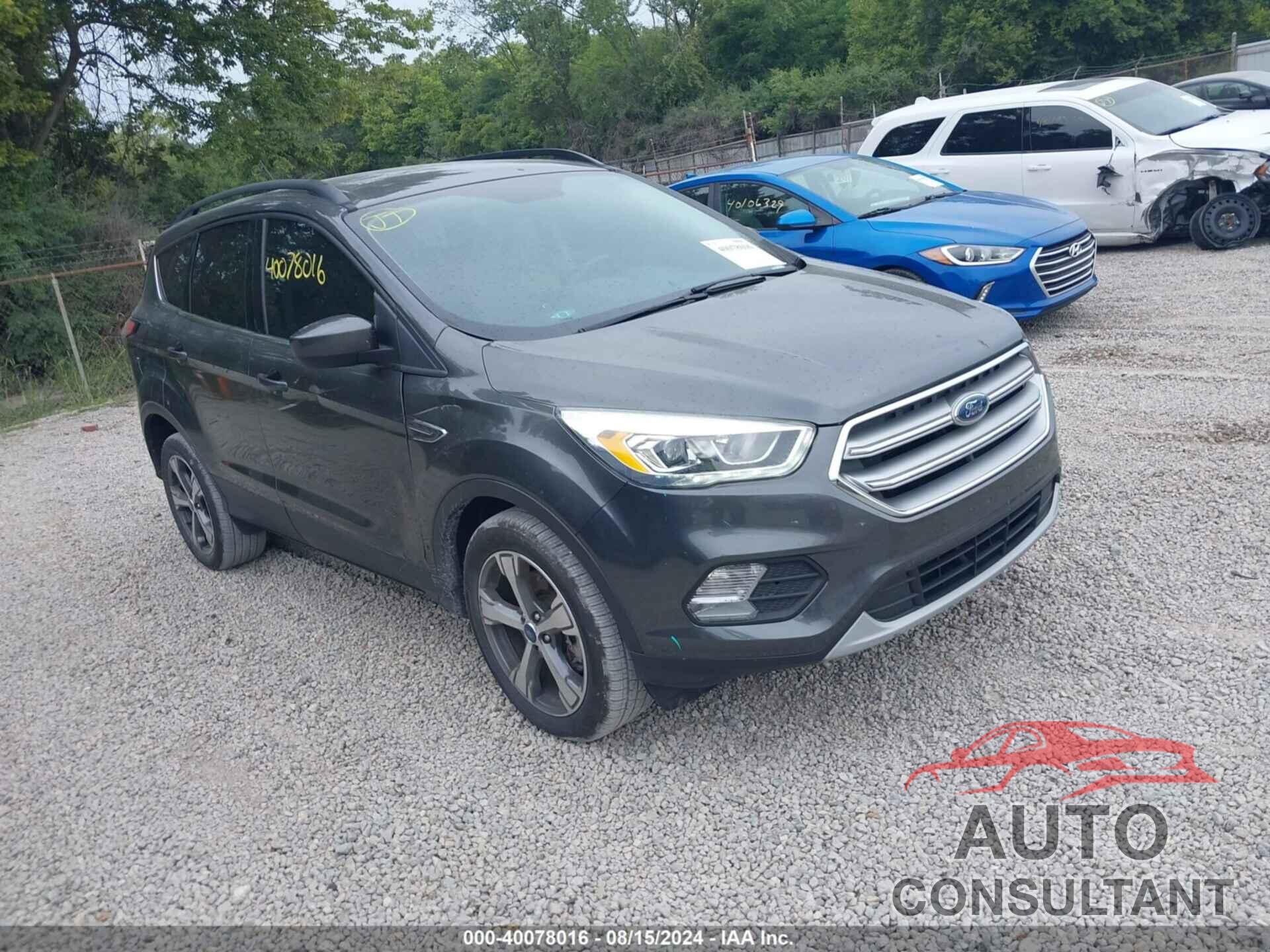 FORD ESCAPE 2017 - 1FMCU0G96HUD64297