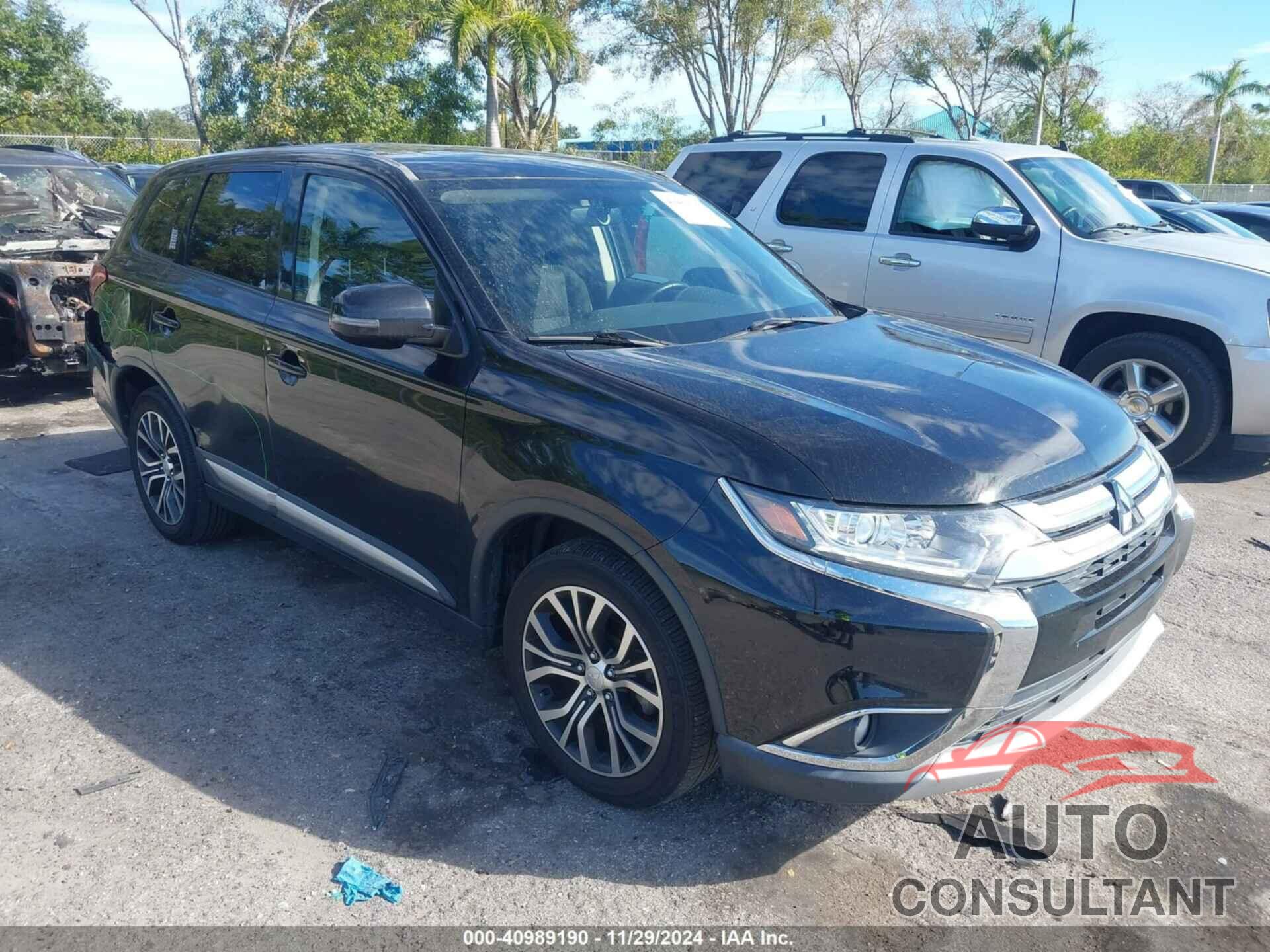 MITSUBISHI OUTLANDER 2018 - JA4AD3A36JZ063355