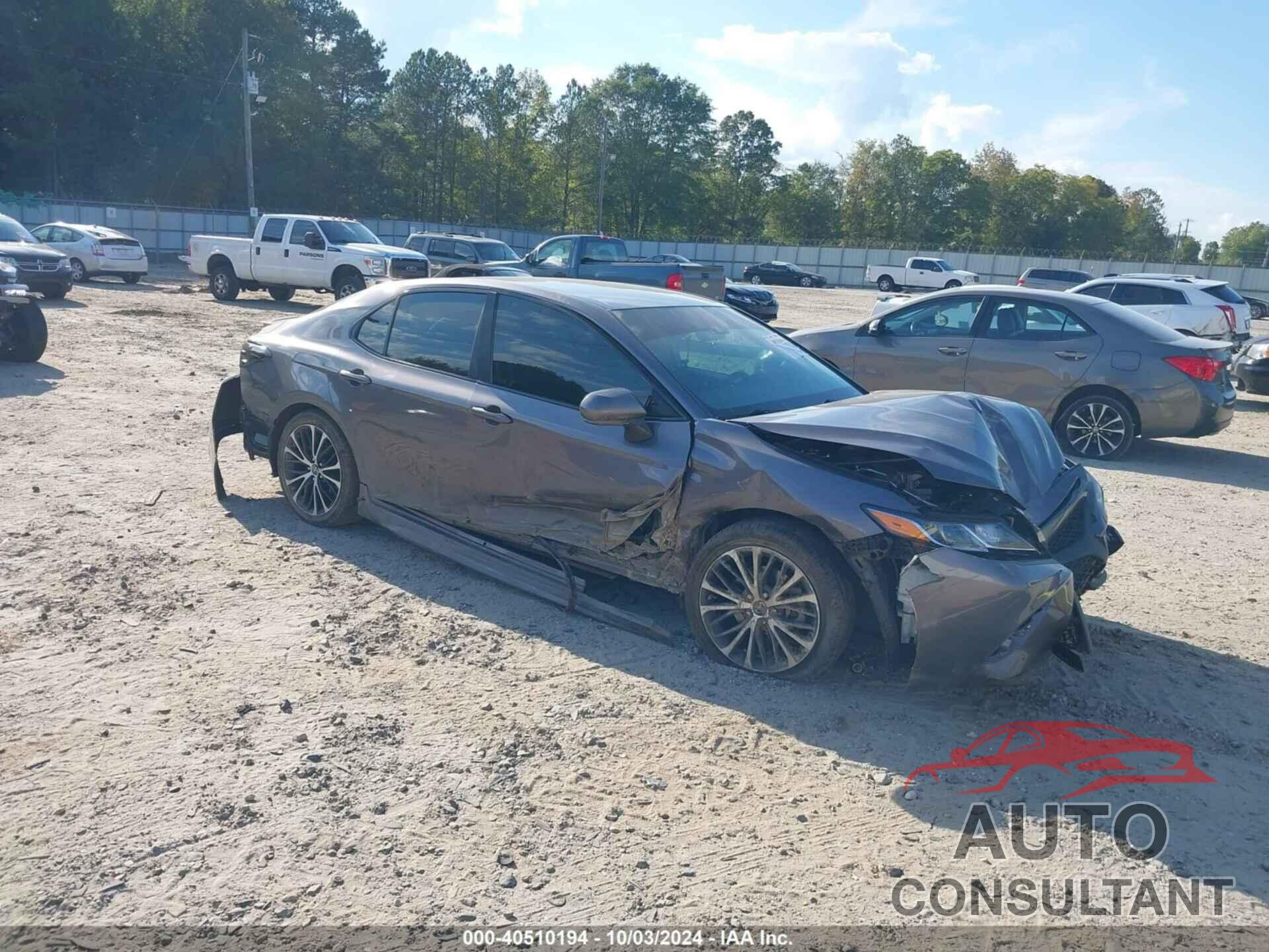 TOYOTA CAMRY 2018 - 4T1B11HK7JU671723