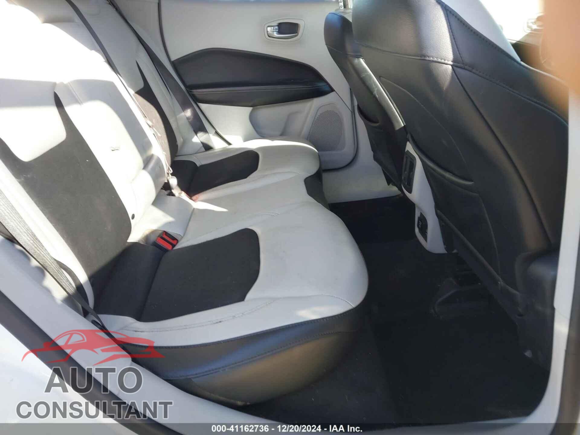 JEEP COMPASS 2017 - 3C4NJCBB2HT652894