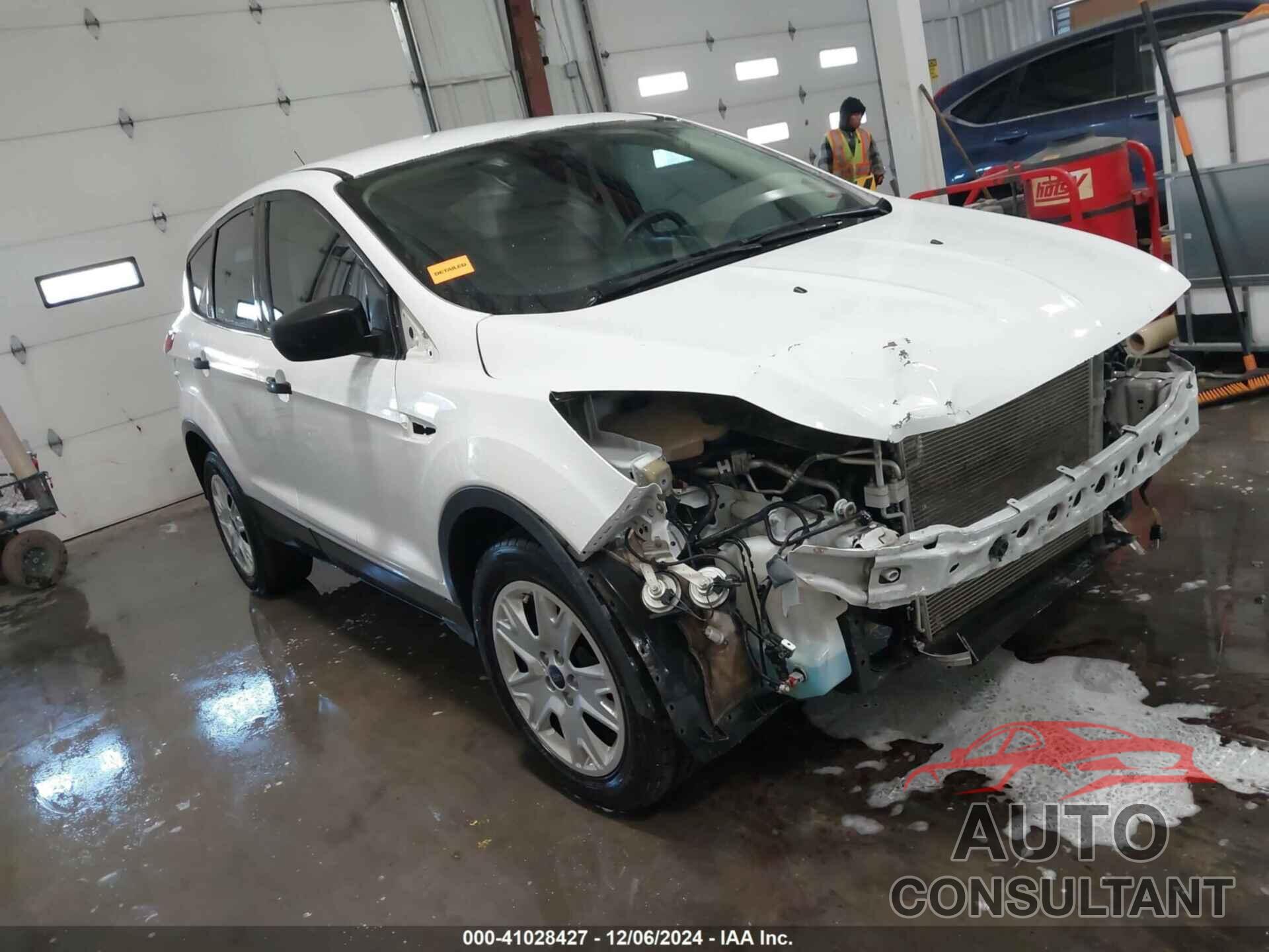 FORD ESCAPE 2016 - 1FMCU0F71GUC58516