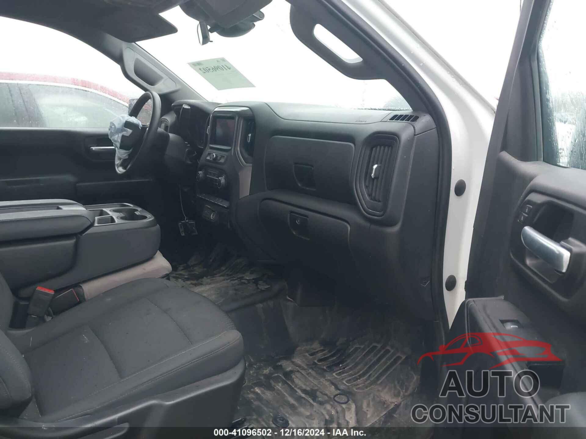CHEVROLET SILVERADO 1500 2022 - 3GCNAAEK2NG526393