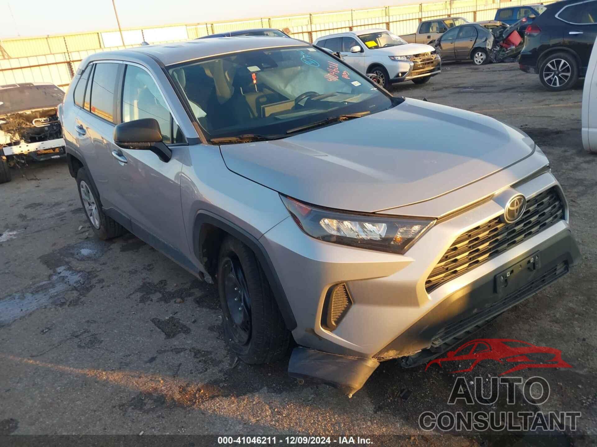 TOYOTA RAV4 2022 - 2T3F1RFV8NW263175