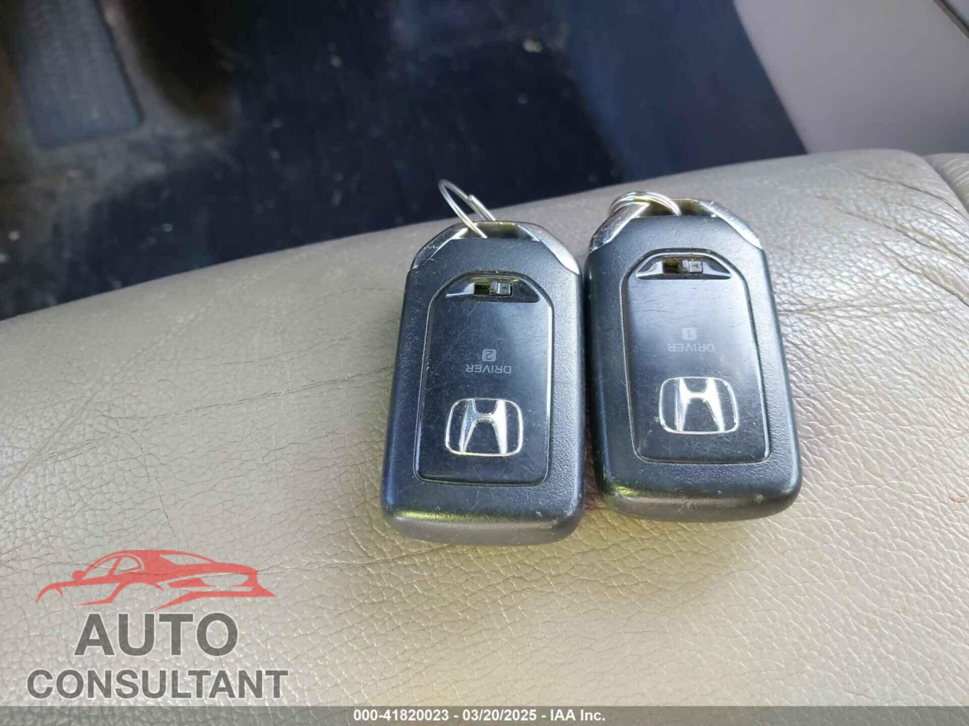 HONDA PILOT 2016 - 5FNYF5H5XGB016152