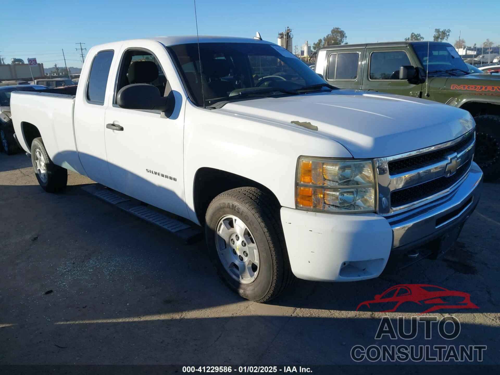 CHEVROLET SILVERADO 1500 2011 - 1GCRCSE06BZ255754