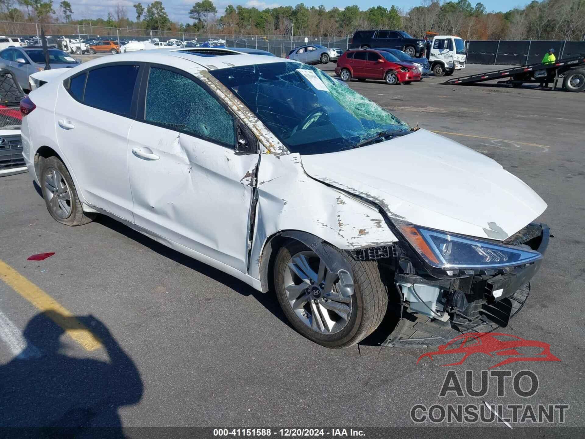 HYUNDAI ELANTRA 2019 - 5NPD84LF6KH434351