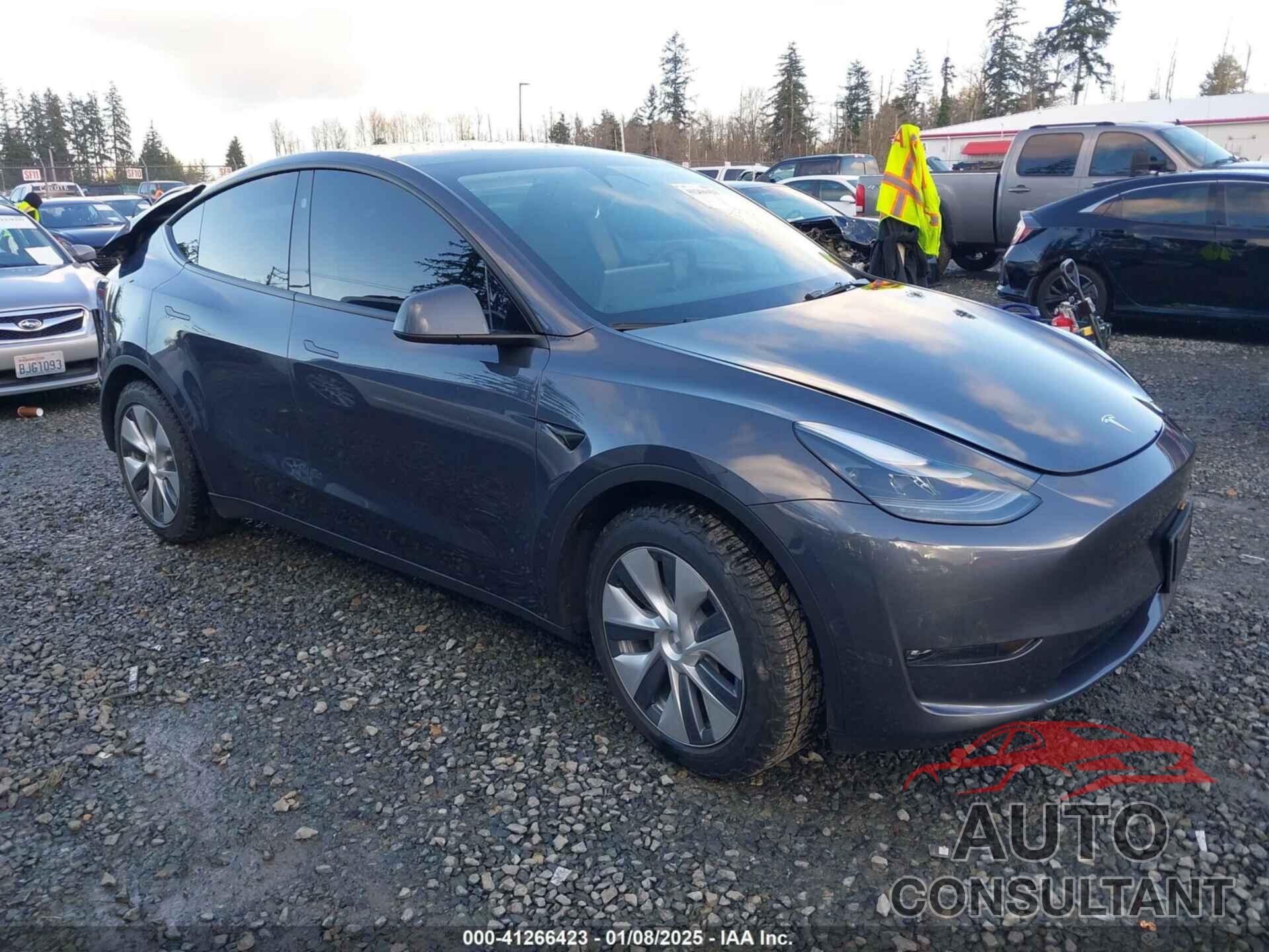 TESLA MODEL Y 2023 - 7SAYGDEE5PF913748