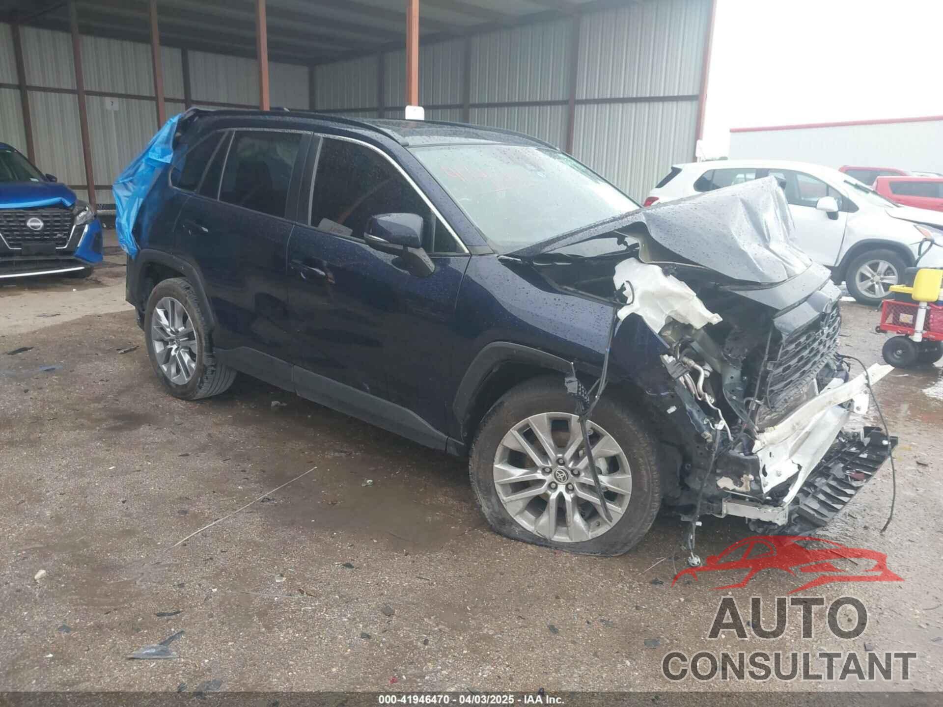 TOYOTA RAV4 2022 - 2T3C1RFV5NW207438