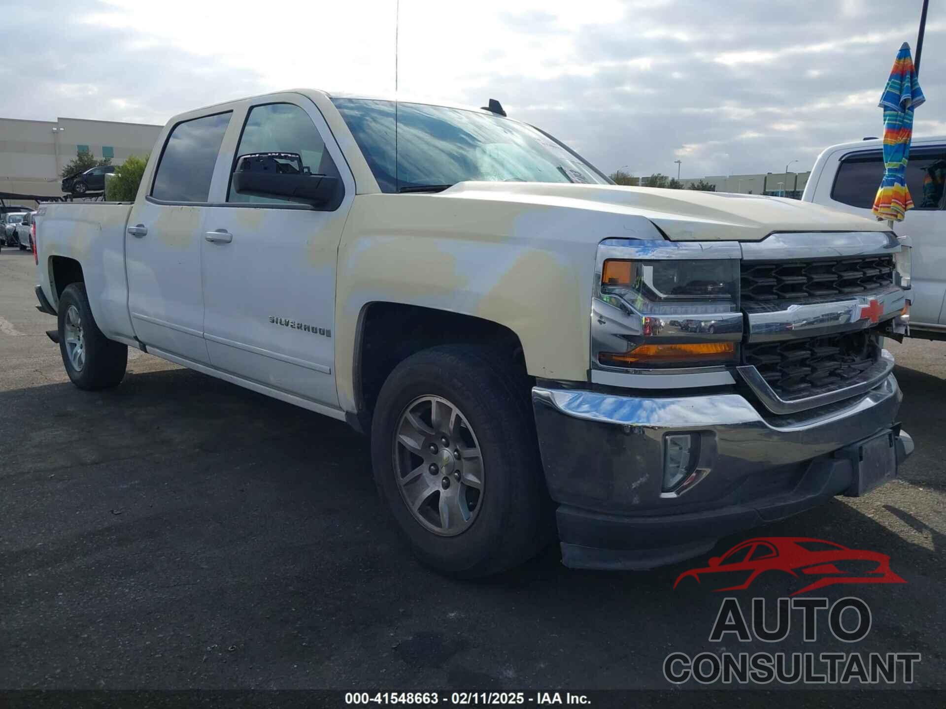 CHEVROLET SILVERADO 1500 2018 - 1GCPCREC7JF152191