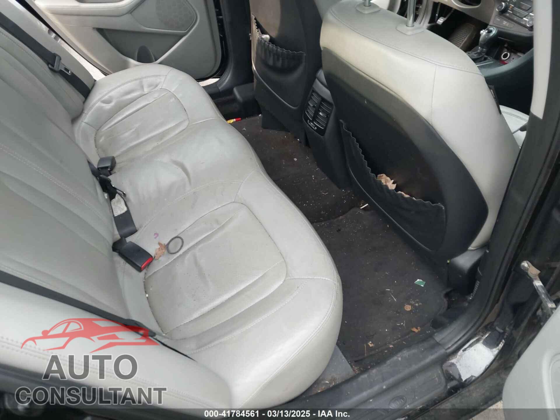 KIA OPTIMA 2011 - KNAGN4A77B5082492