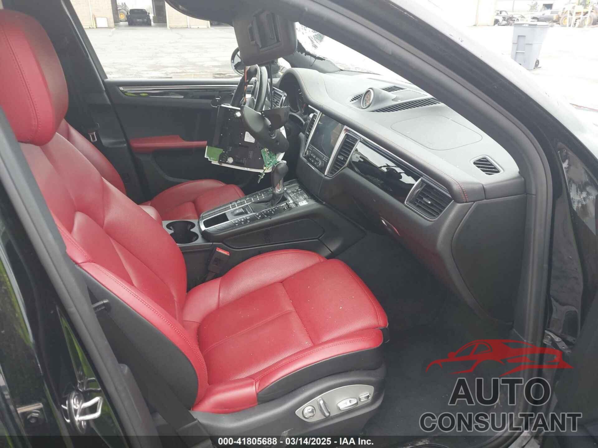 PORSCHE MACAN 2017 - WP1AA2A59HLB06348