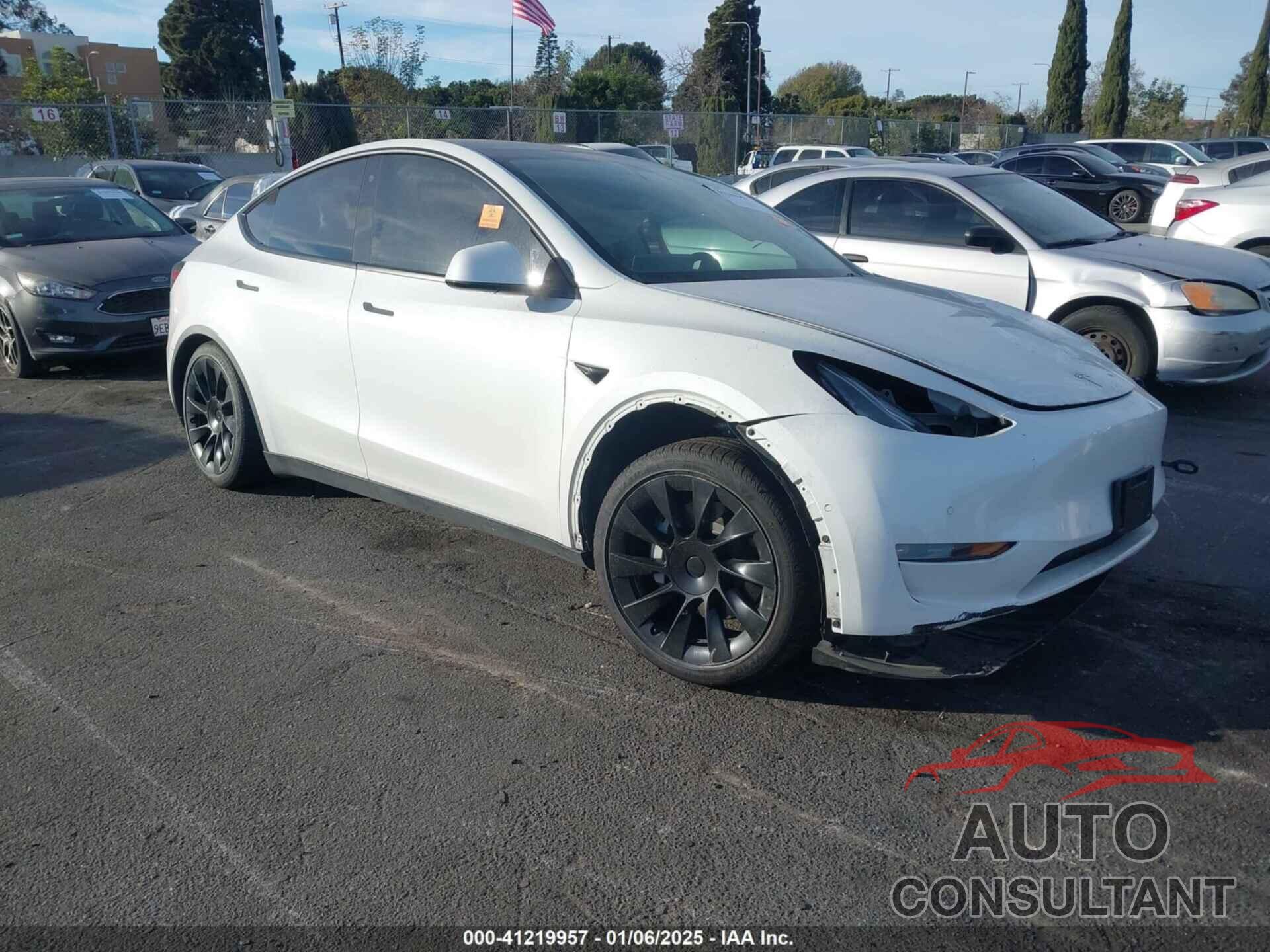 TESLA MODEL Y 2021 - 5YJYGDEE4MF151716