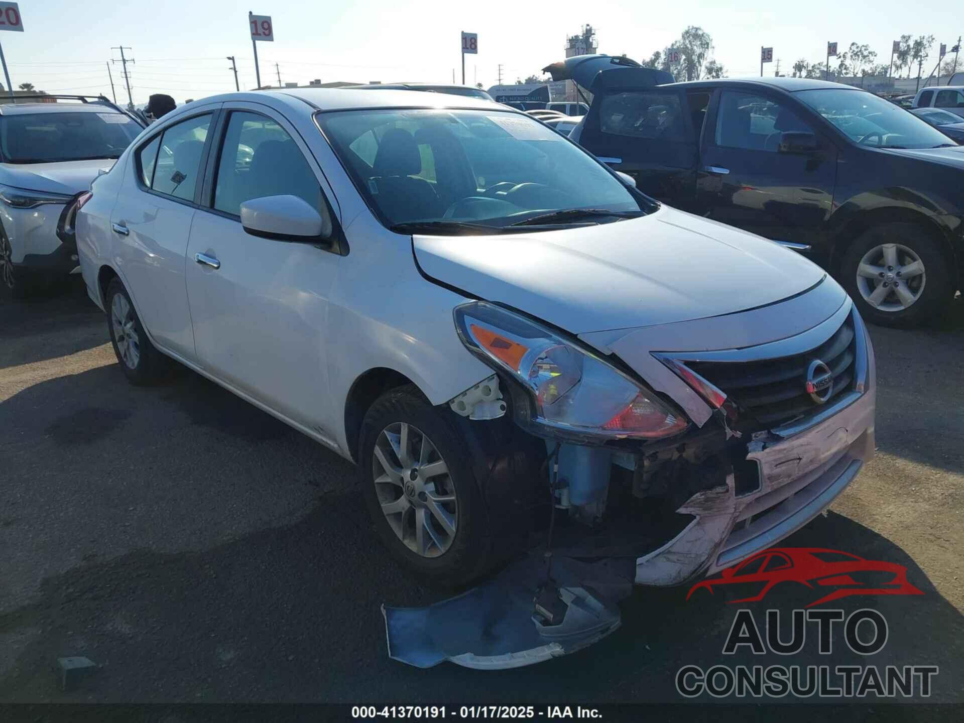 NISSAN VERSA 2018 - 3N1CN7AP7JL801485