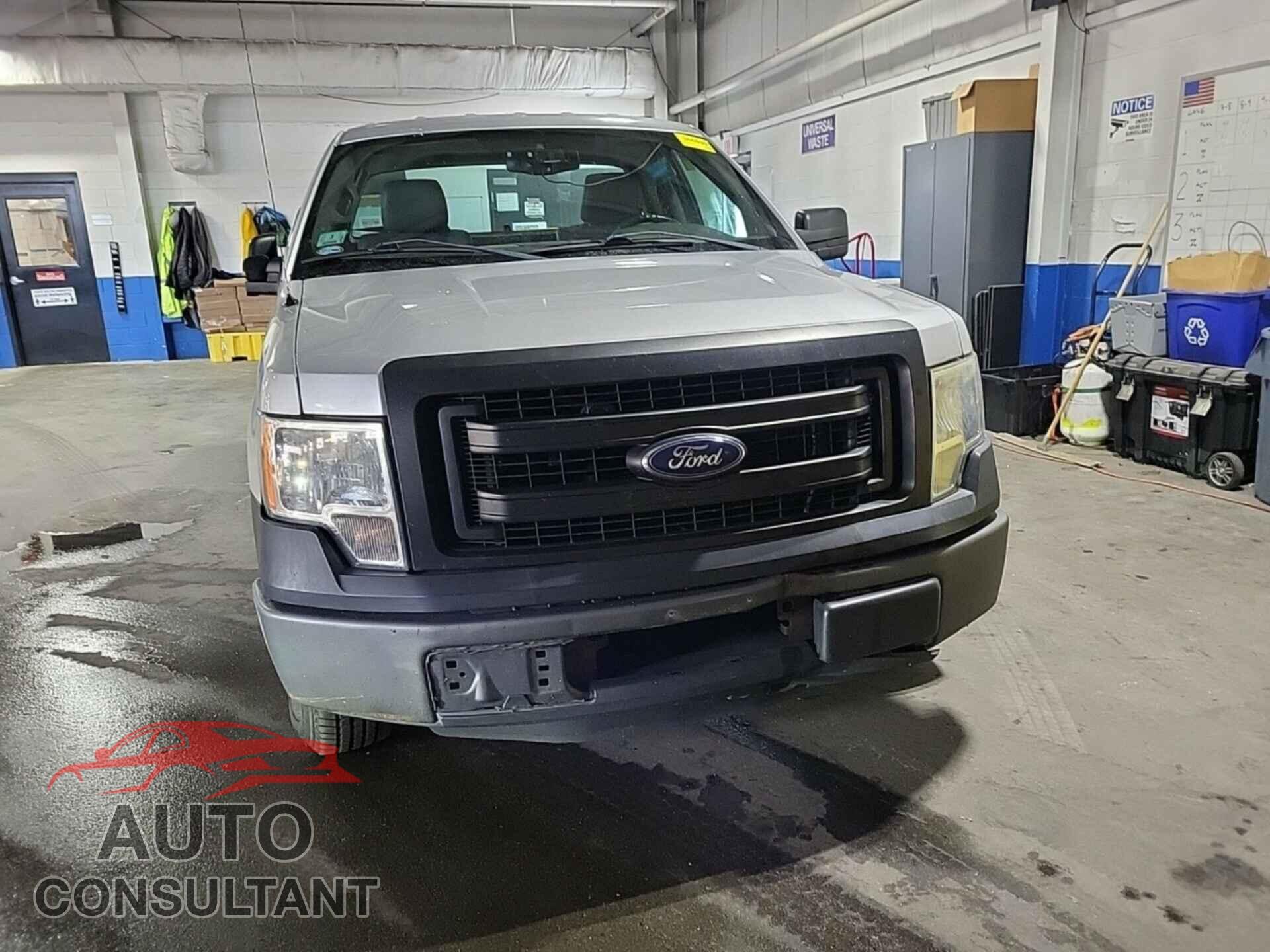 FORD F150 2014 - 1FTMF1CM6EKD63452