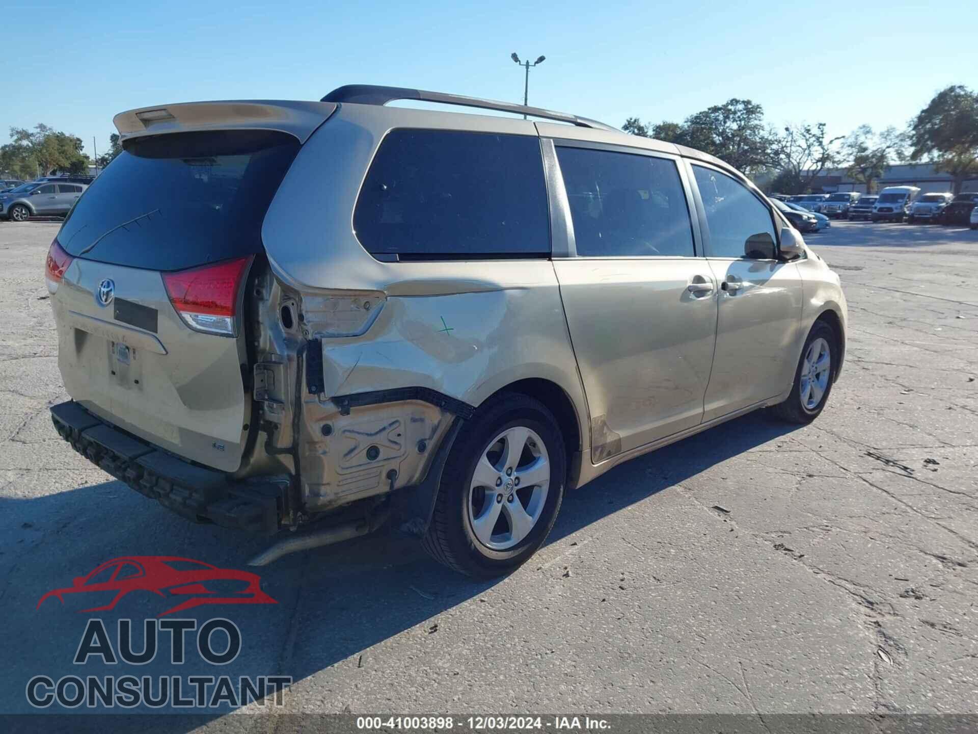TOYOTA SIENNA 2013 - 5TDKK3DC8DS403185
