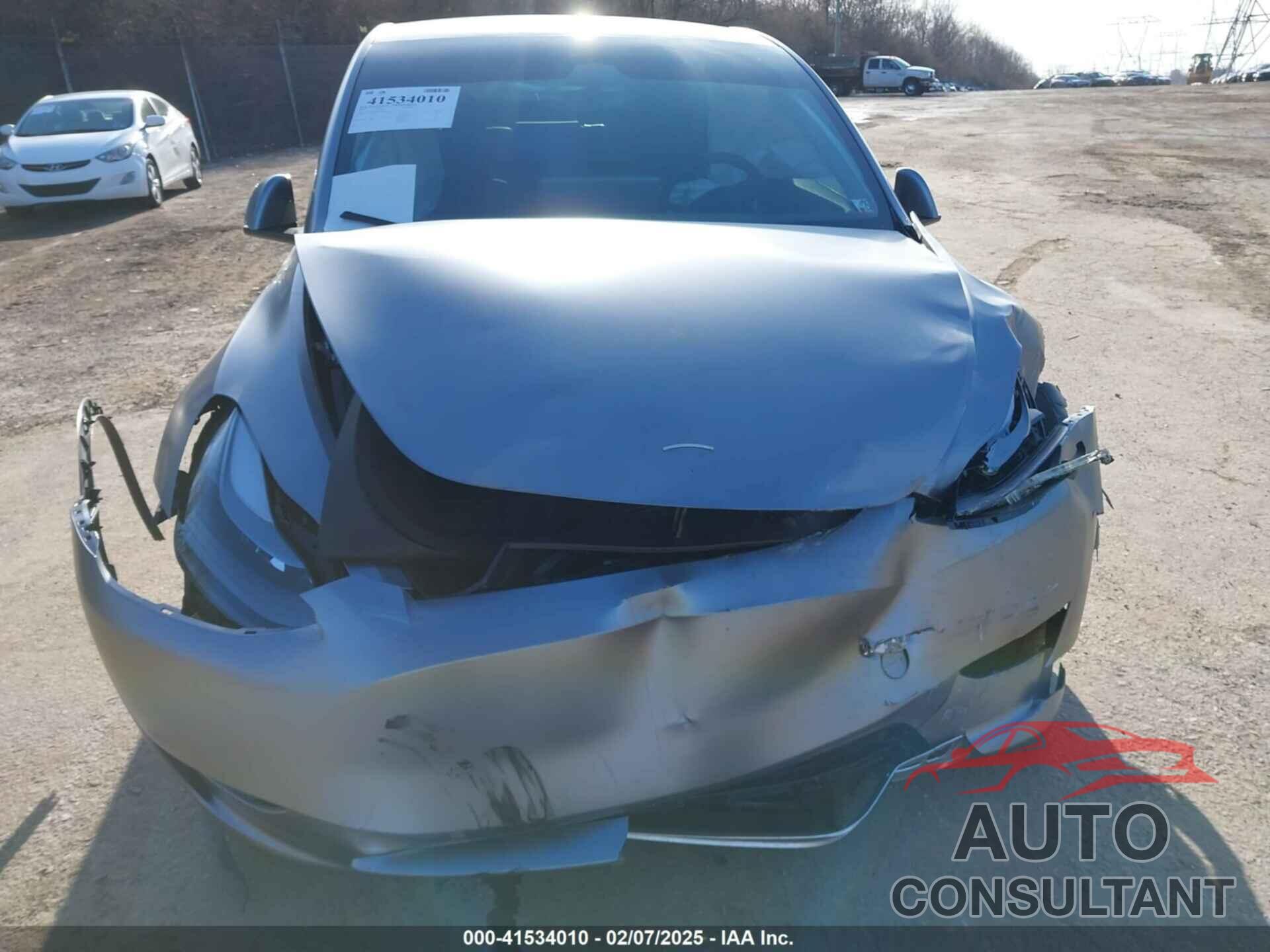 TESLA MODEL Y 2024 - 7SAYGDEE2RA311261