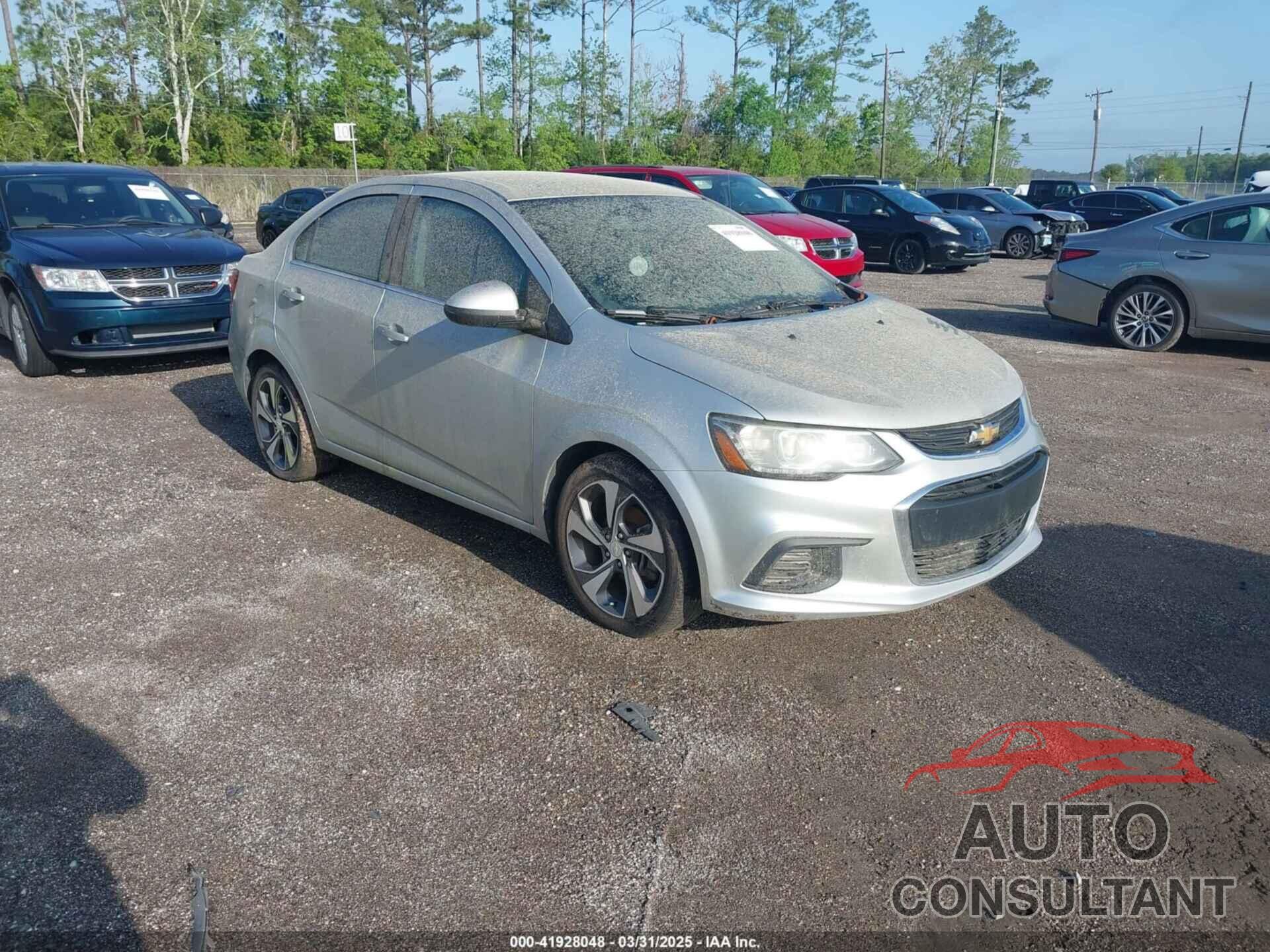 CHEVROLET SONIC 2018 - 1G1JF5SB6J4137350