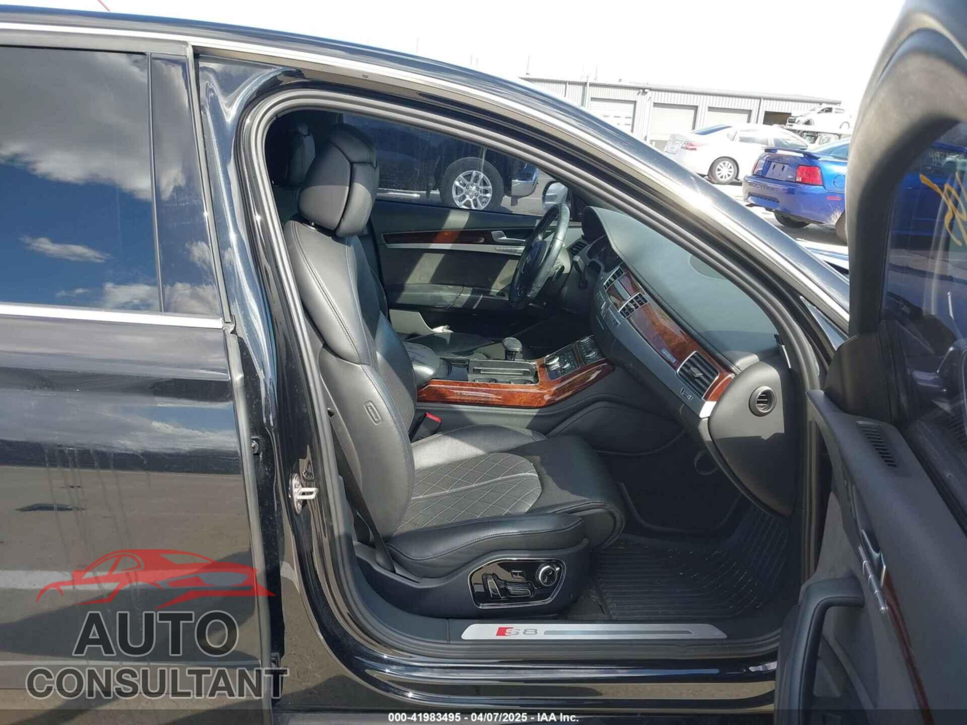 AUDI S8 2013 - WAUD2AFD6DN021372